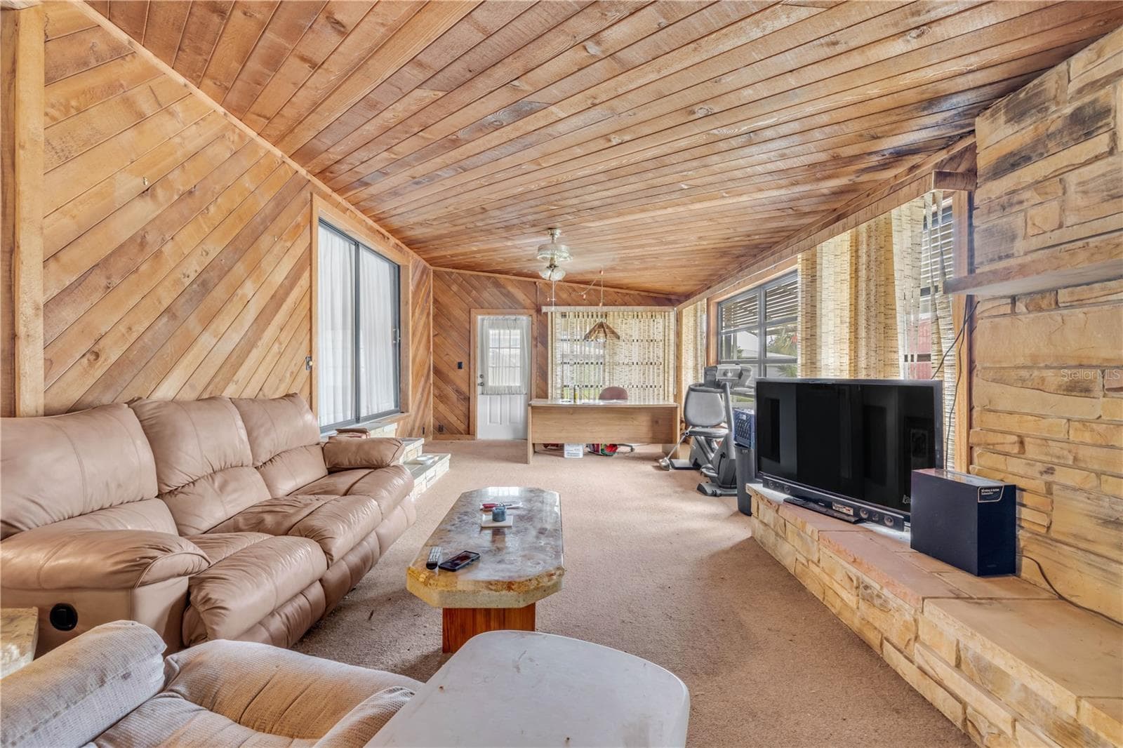Manufactured Home at 215 GARY AVE, OAK HILL, photo 21 of 29