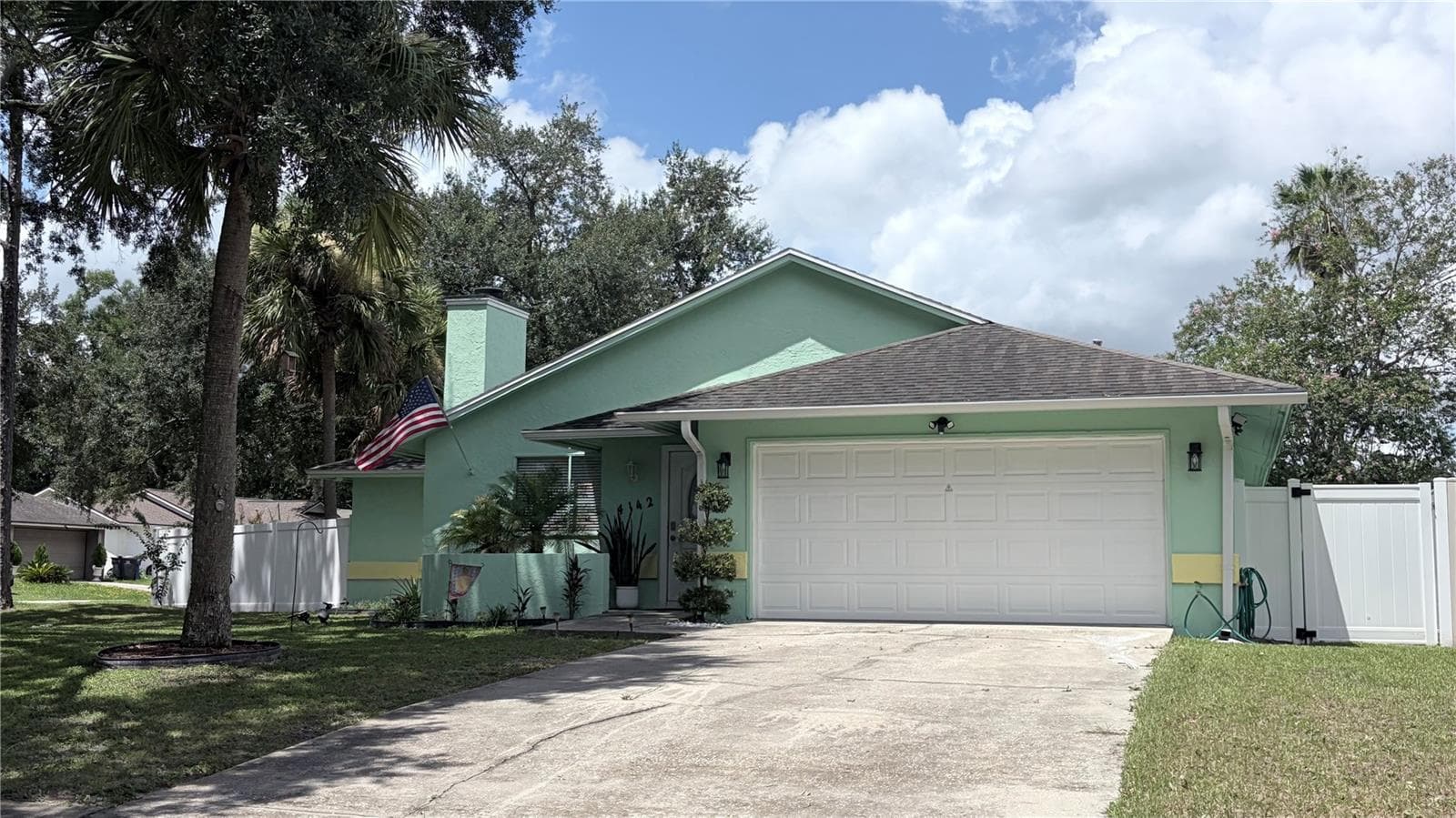 Single Family Residence at 4142 YELLOWWOOD DR, VALRICO, photo 2 of 59