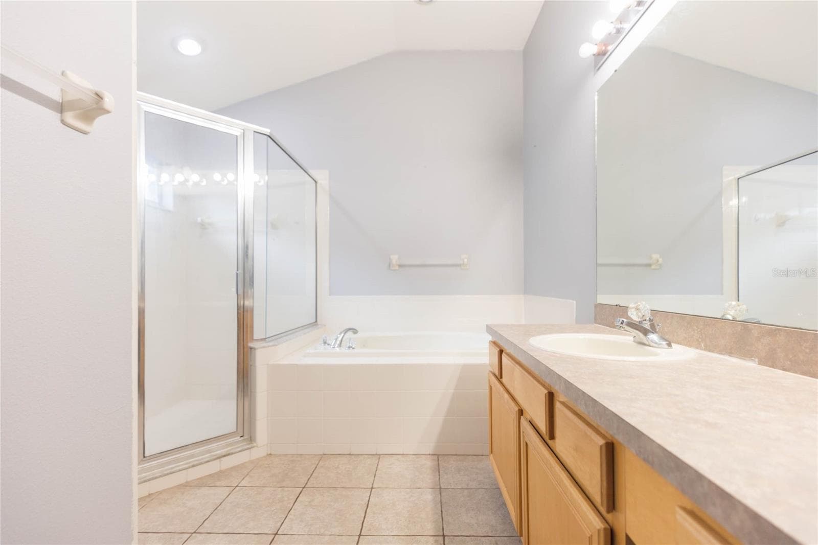 Single Family Residence at 11706 PURE PEBBLE DR, RIVERVIEW, photo 22 of 36