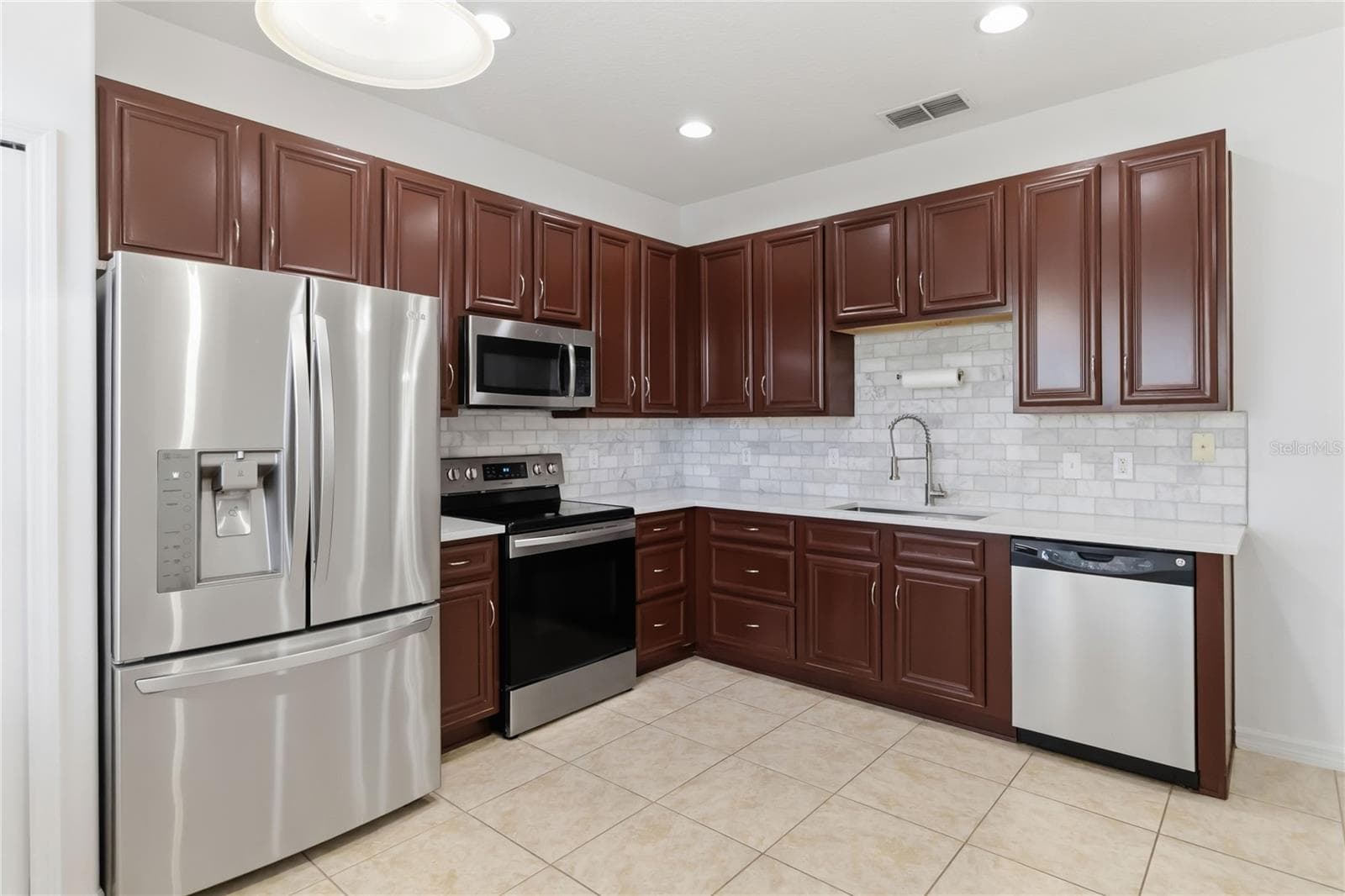 Single Family Residence at 2628 BALFORN TOWER WAY, WINTER GARDEN, photo 2 of 44