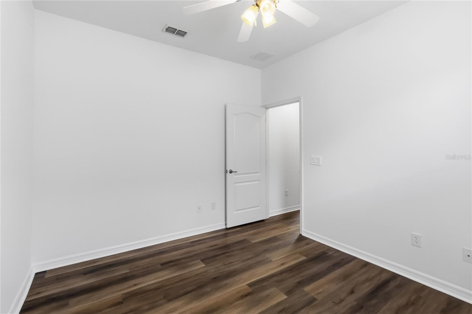 Single Family Residence at 2628 BALFORN TOWER WAY, WINTER GARDEN, photo 16 of 44