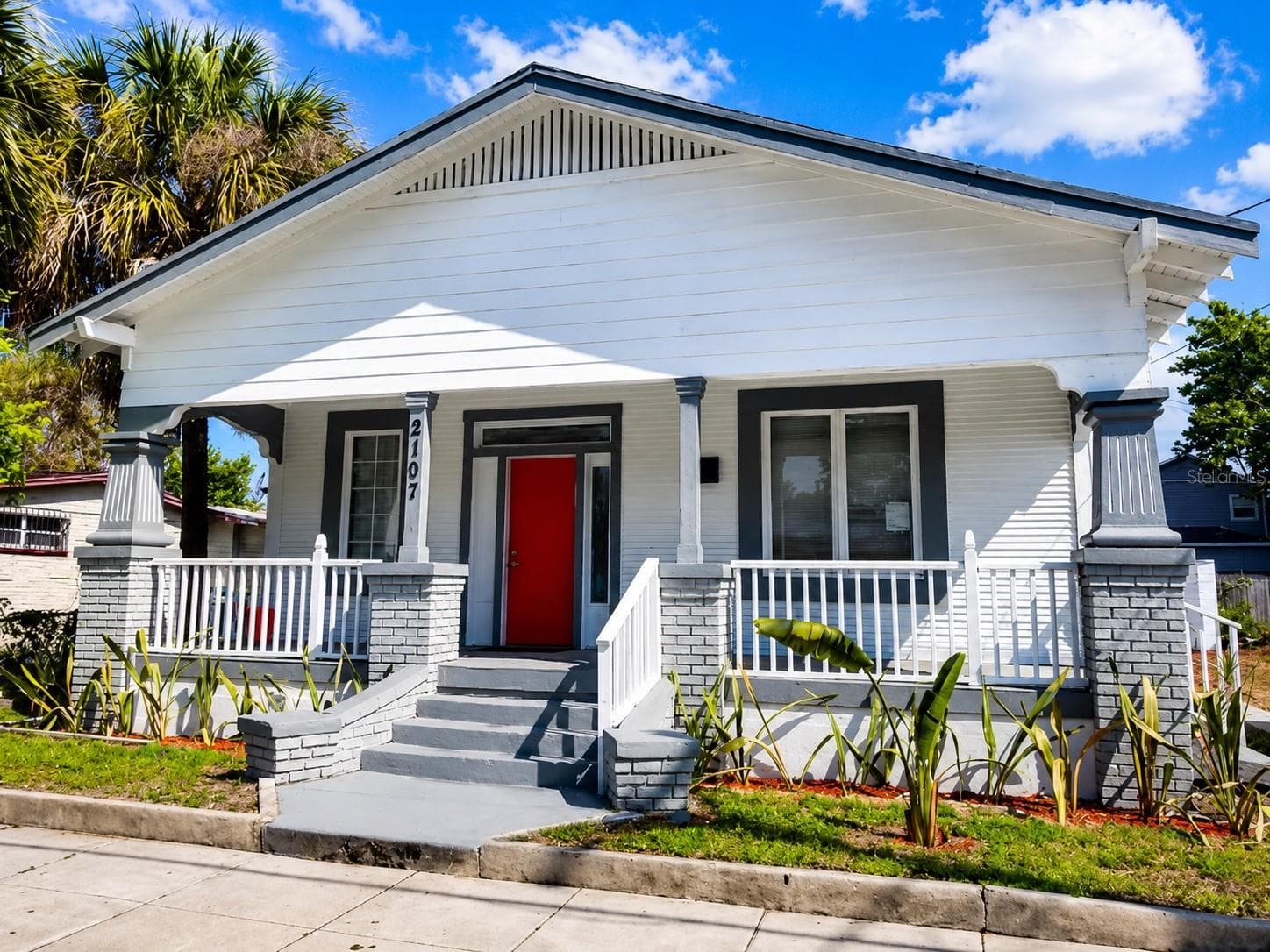 Single Family Residence at 2107 W CHESTNUT ST, TAMPA, photo 10 of 19