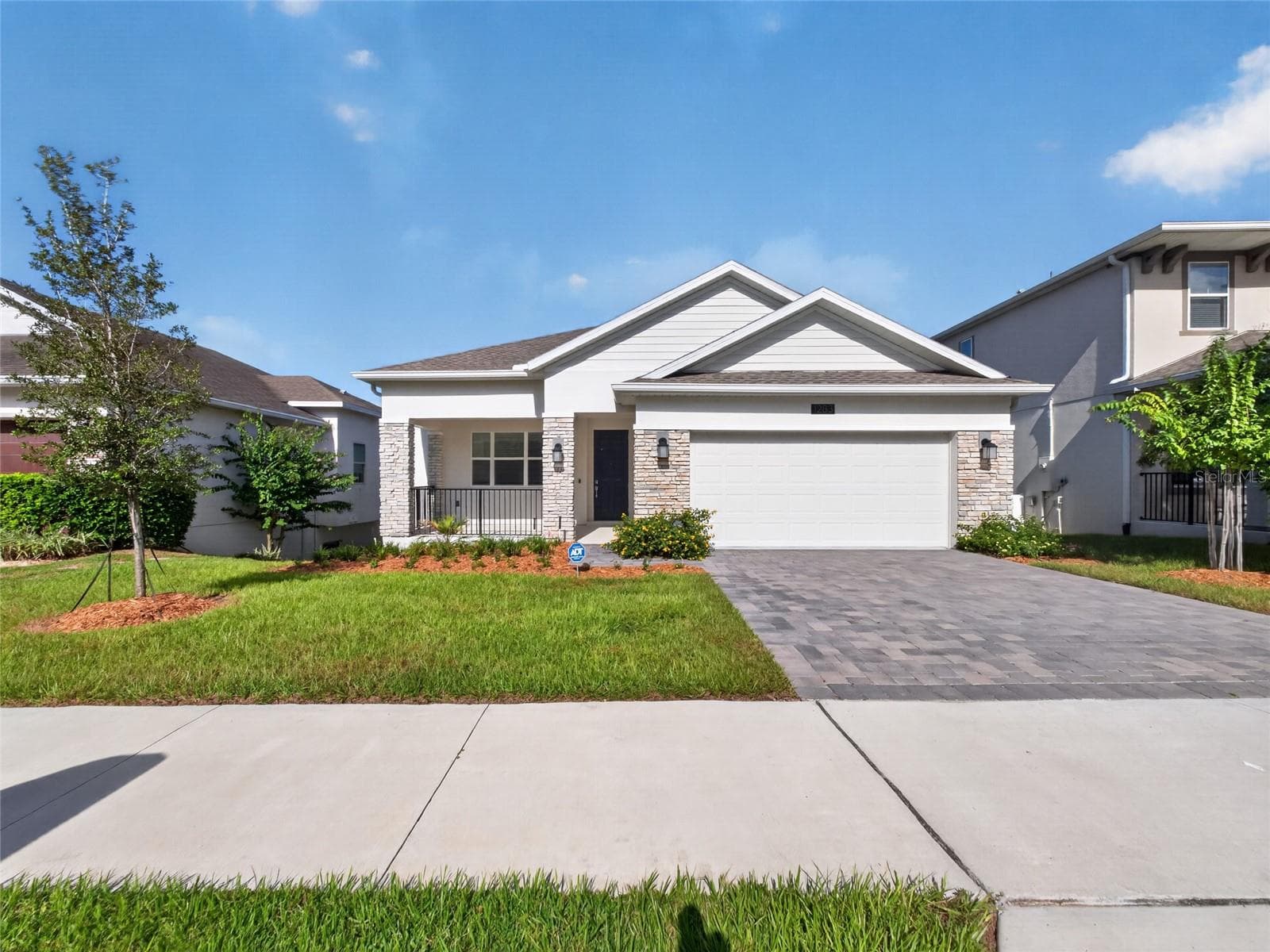 Single Family Residence at 1283 DORA PARC LN, MOUNT DORA, photo 3 of 18