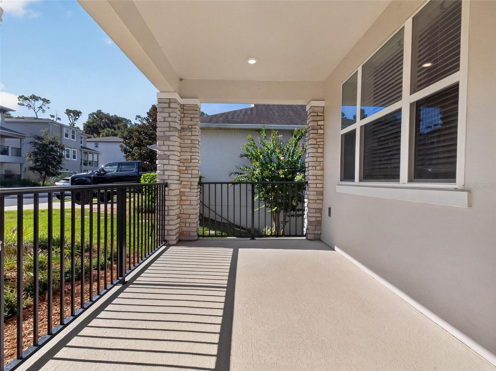 Single Family Residence at 1283 DORA PARC LN, MOUNT DORA, photo 7 of 18