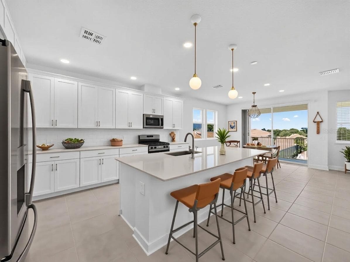 Single Family Residence at 1283 DORA PARC LN, MOUNT DORA, photo 10 of 18