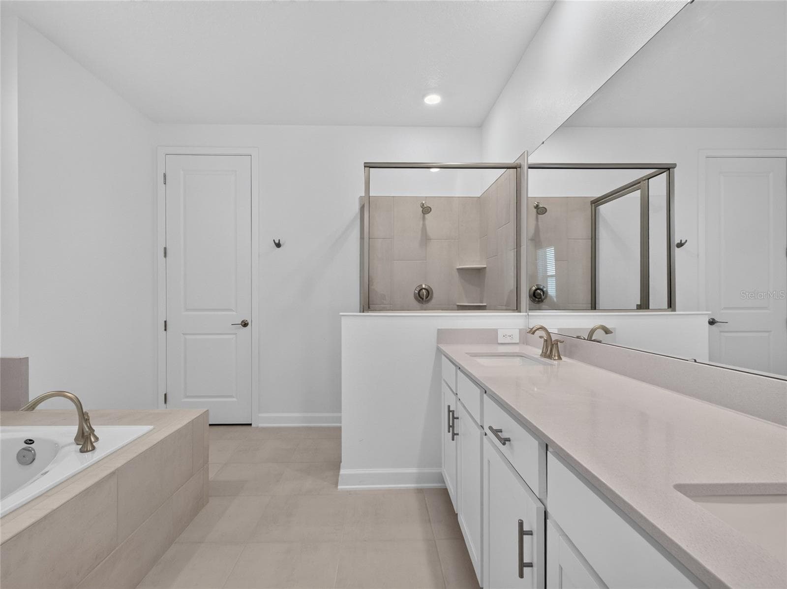 Single Family Residence at 1283 DORA PARC LN, MOUNT DORA, photo 15 of 18