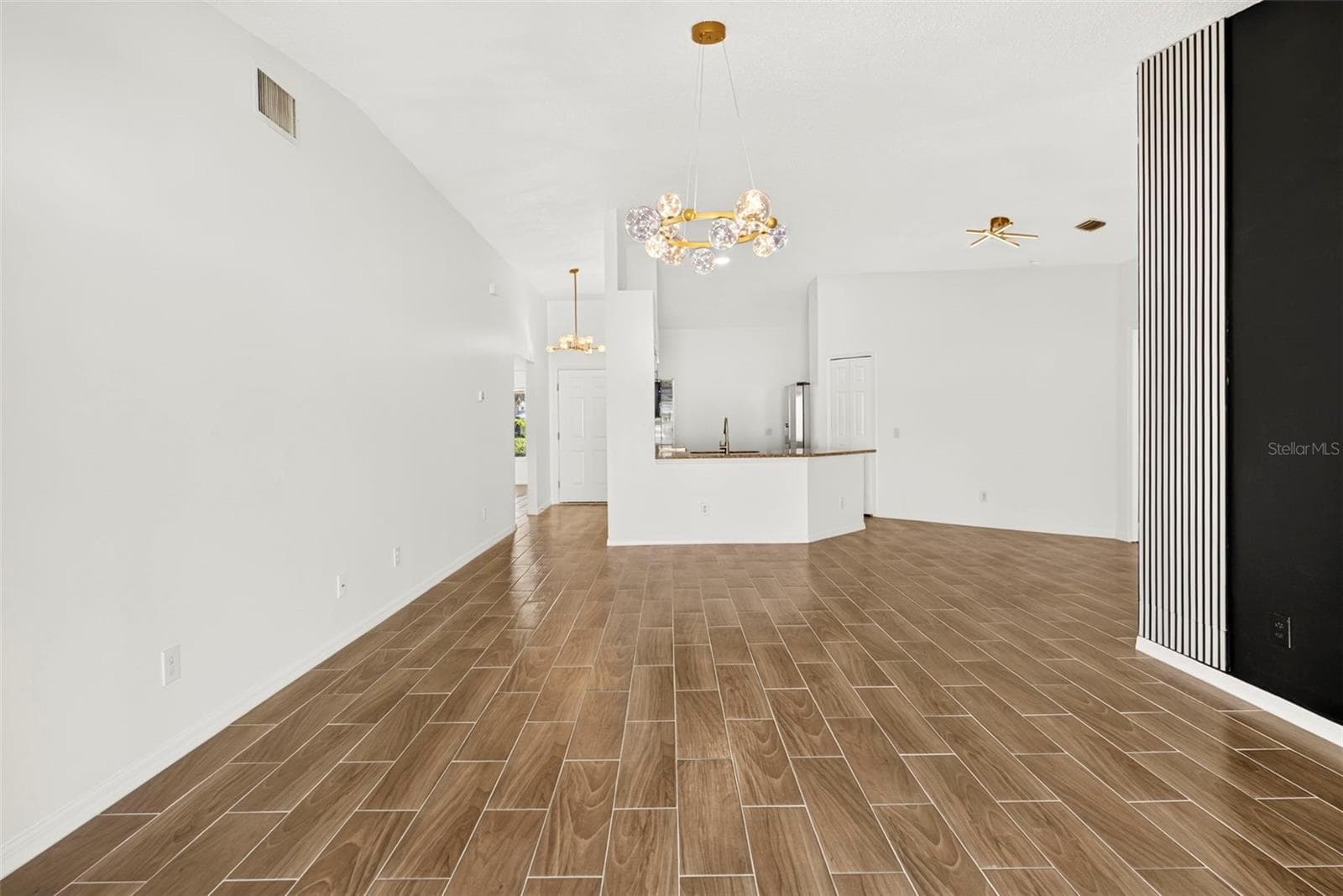 Single Family Residence at 12826 LONGCREST DR, RIVERVIEW, photo 8 of 57