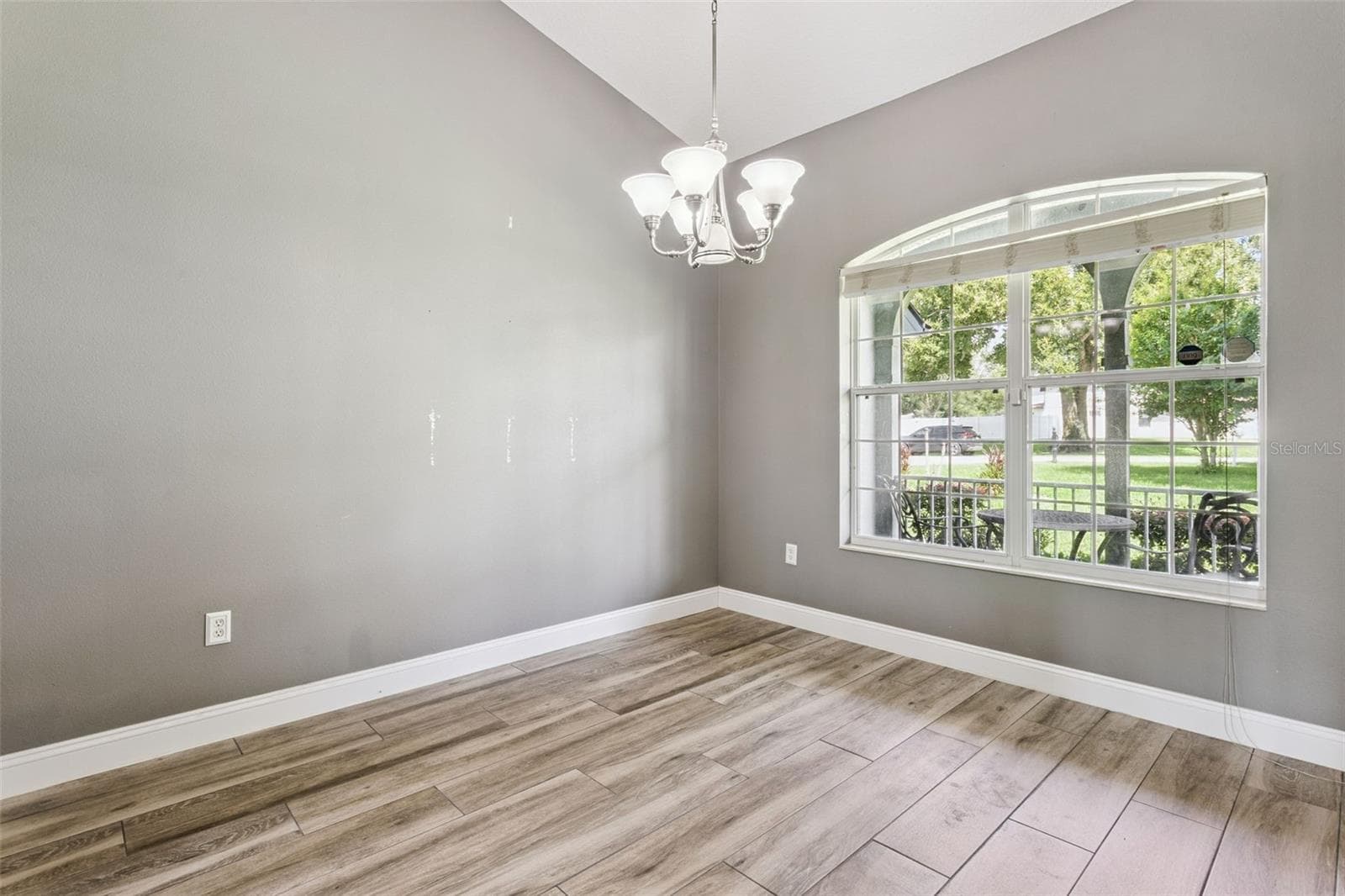 Single Family Residence at 31038 FAIRVISTA DR, TAVARES, photo 7 of 41