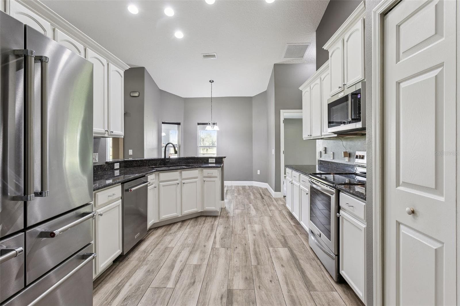 Single Family Residence at 31038 FAIRVISTA DR, TAVARES, photo 16 of 41