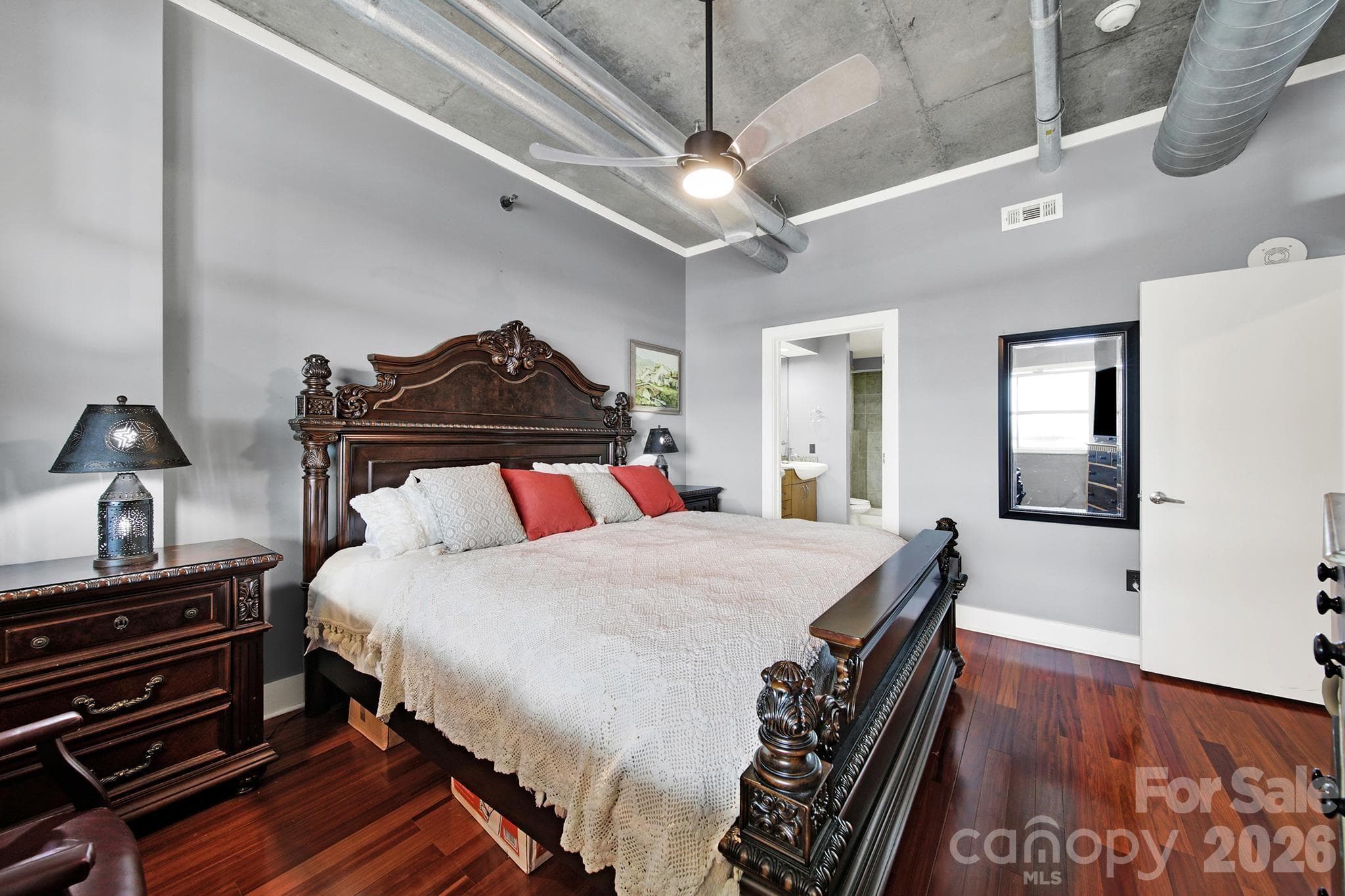Condominium at 505 E 6th Street, Charlotte, photo 16 of 34