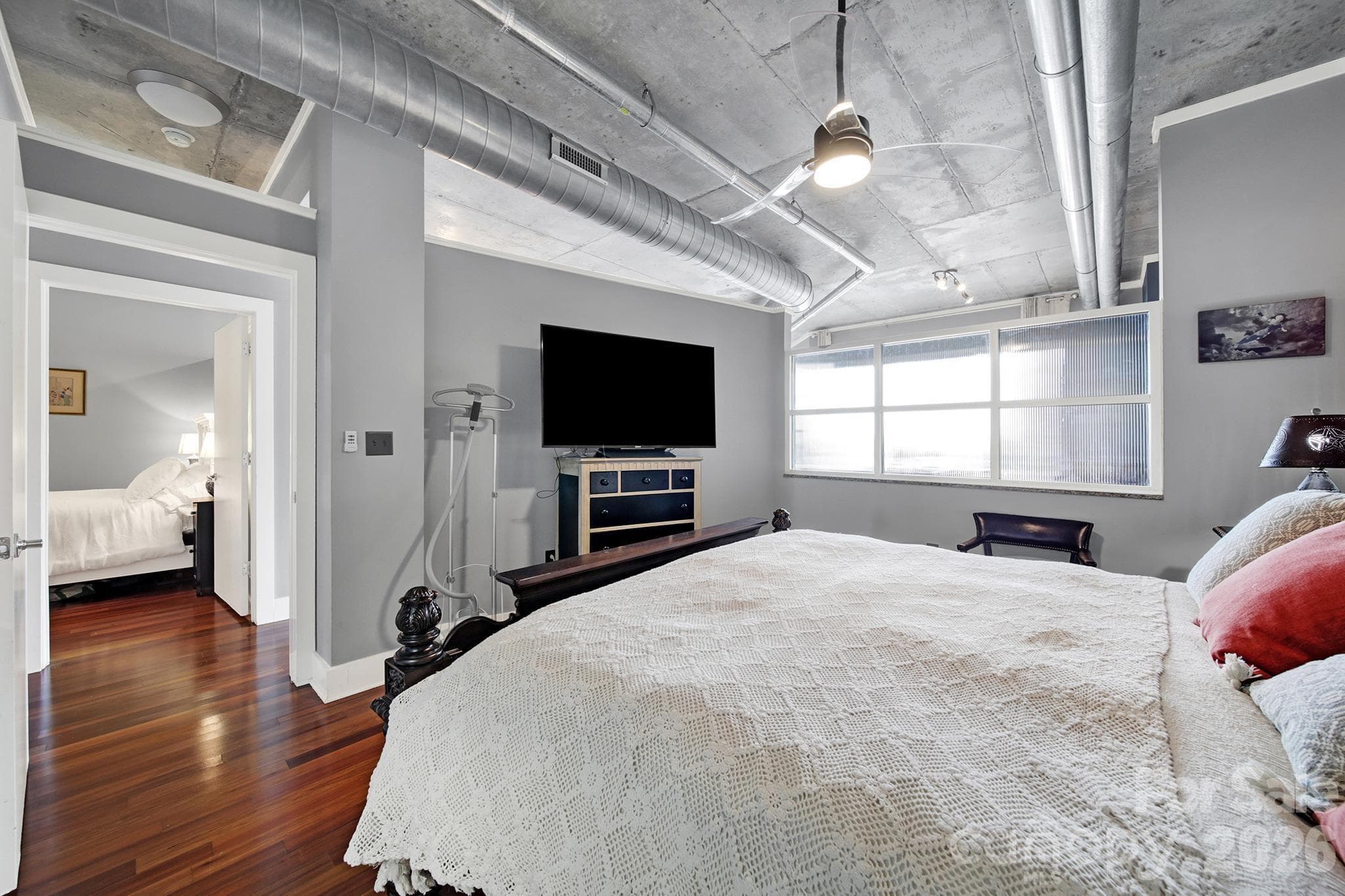 Condominium at 505 E 6th Street, Charlotte, photo 17 of 34