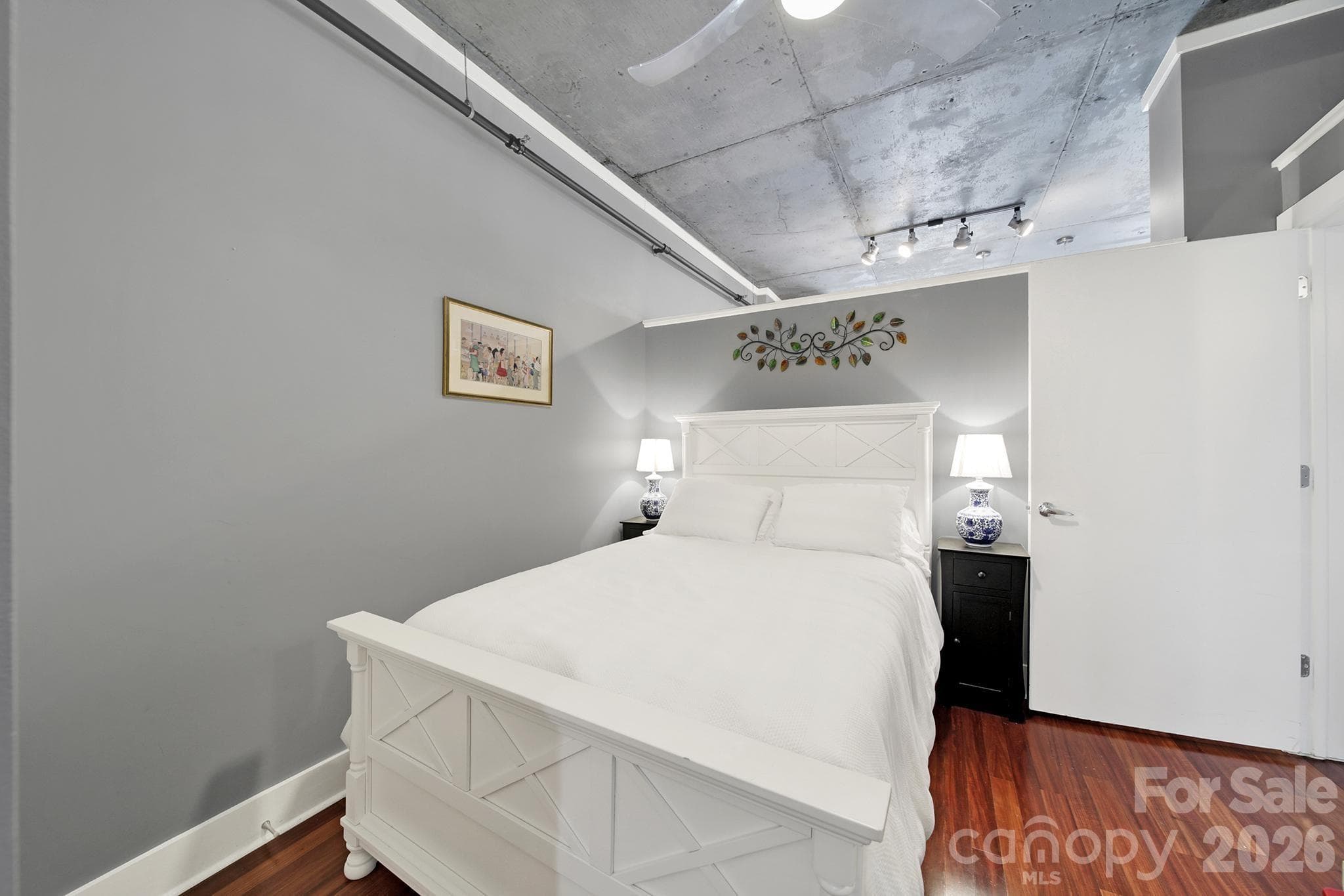 Condominium at 505 E 6th Street, Charlotte, photo 23 of 34