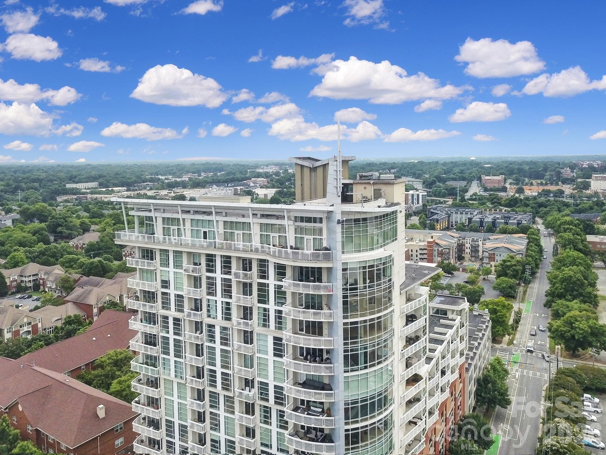 Condominium at 505 E 6th Street, Charlotte, photo 30 of 34