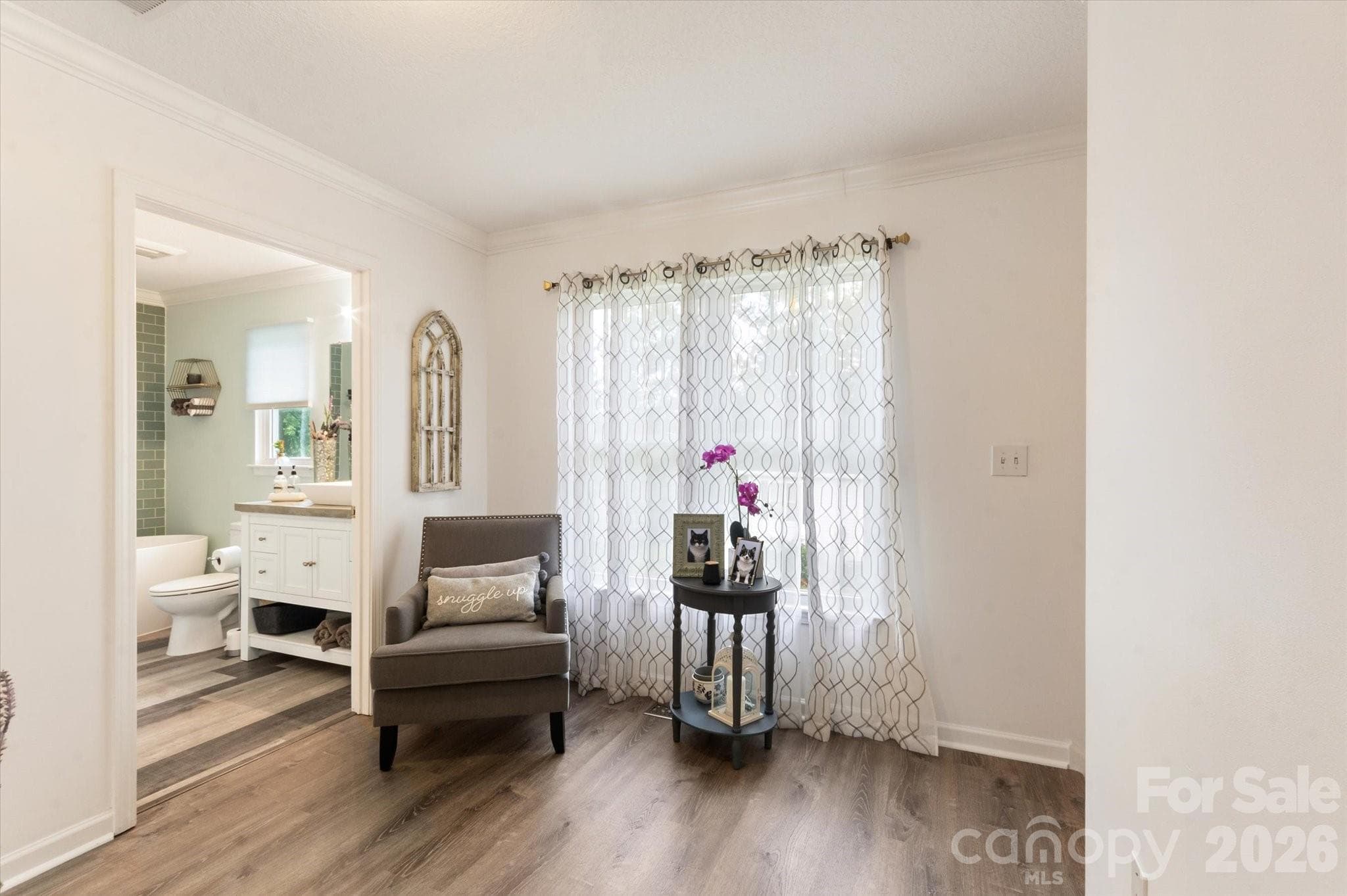 Upstairs Landing - 100 Victoria Springs Drive, Flat Rock