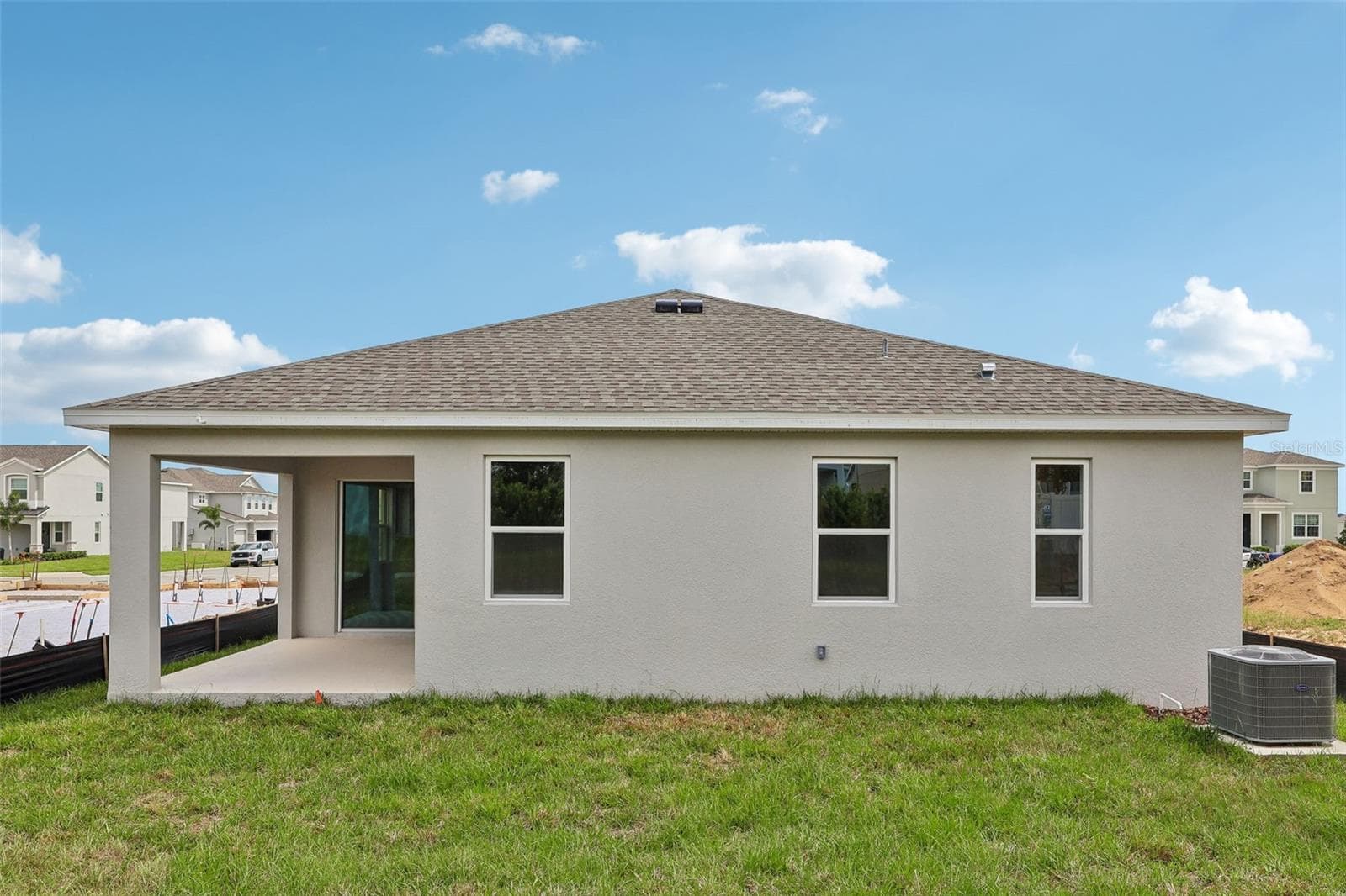 Rear Exterior - 436 LEMONGRASS RD, MINNEOLA