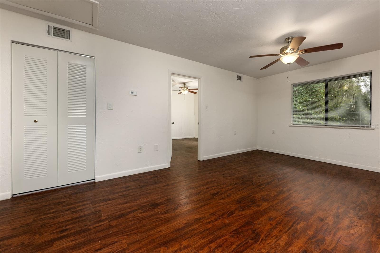 Living Room - 89 SE 16TH AVE #P302, GAINESVILLE