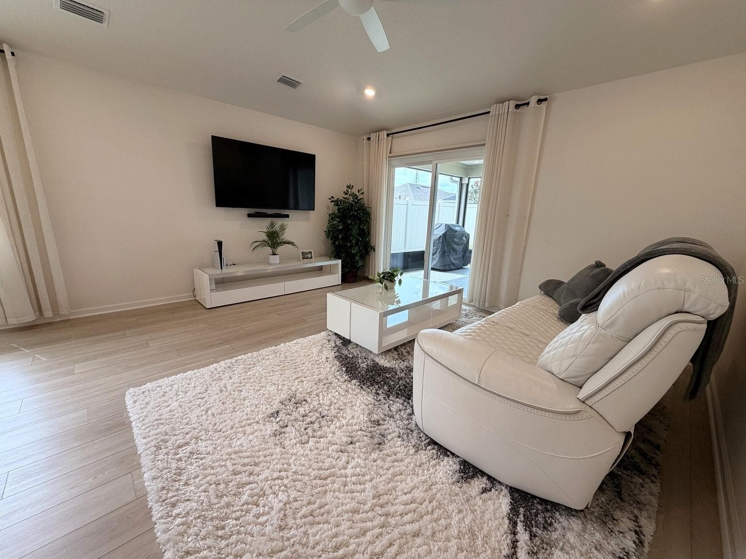 Single Family Residence at 354 BOULDER LN, ST JOHNS, photo 13 of 45