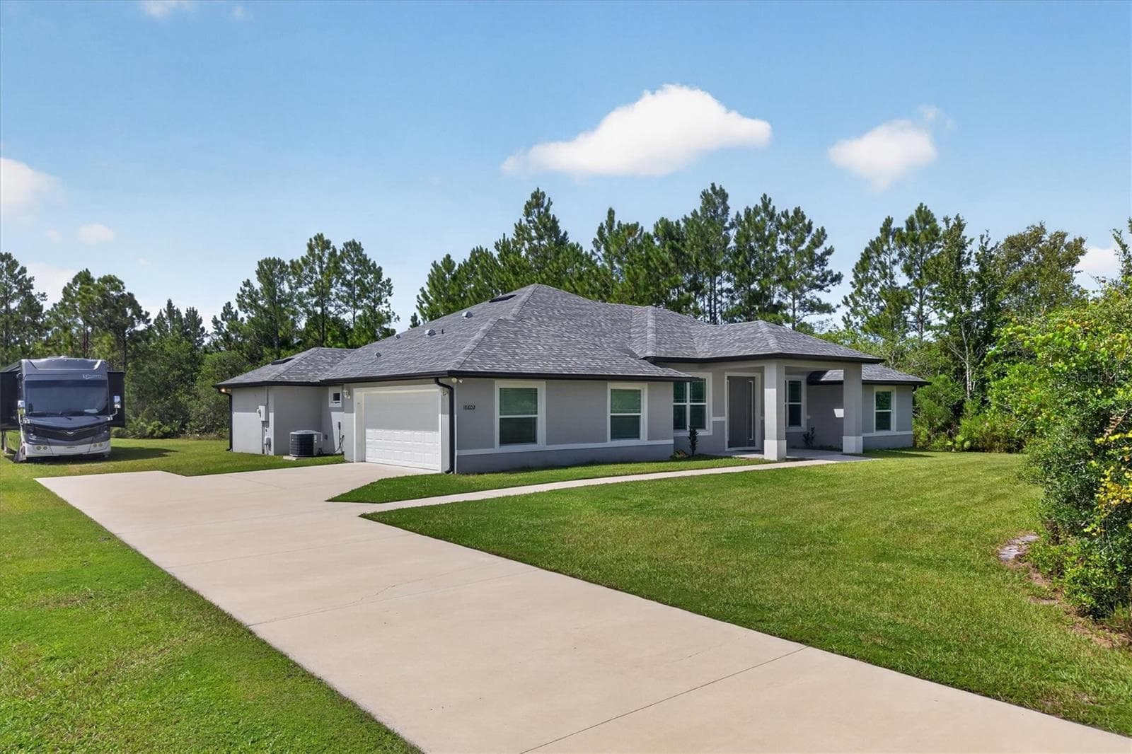 Single Family Residence at 18602 REYNOLDS PKWY, ORLANDO, photo 2 of 46