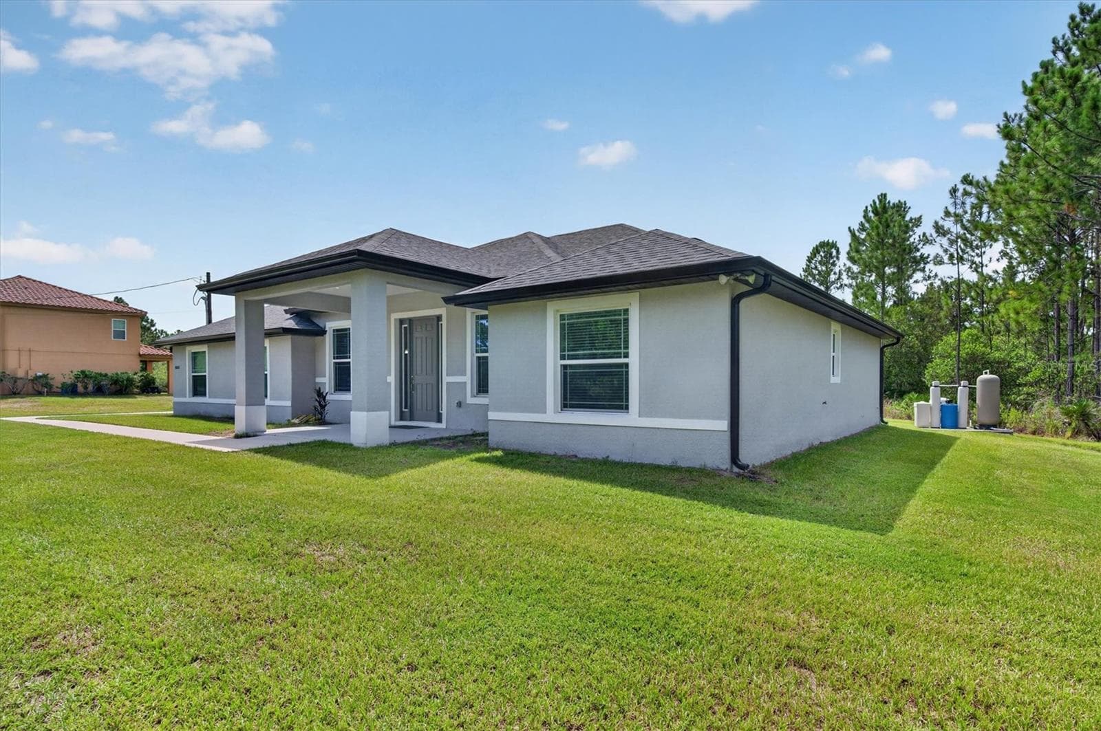 Single Family Residence at 18602 REYNOLDS PKWY, ORLANDO, photo 3 of 46