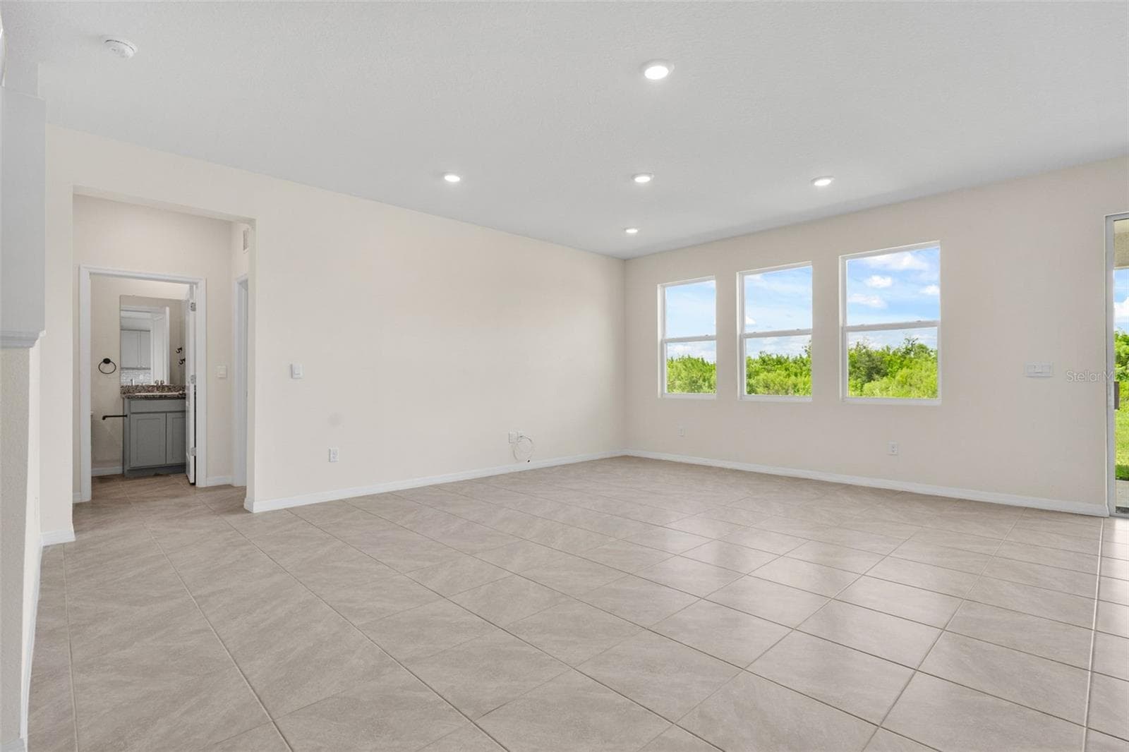 Single Family Residence at 3813 LIVELY CORAL PL, BRADENTON, photo 6 of 52