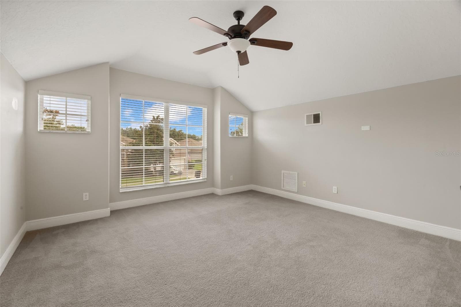 Single Family Residence at 6190 HEDGESPARROWS LN, SANFORD, photo 24 of 38