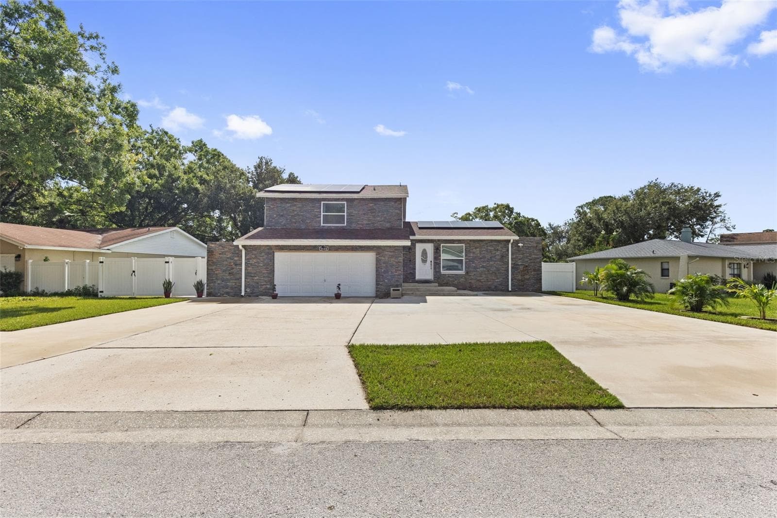 Single Family Residence at 5408 PENTAIL CIR, TAMPA, photo 6 of 51