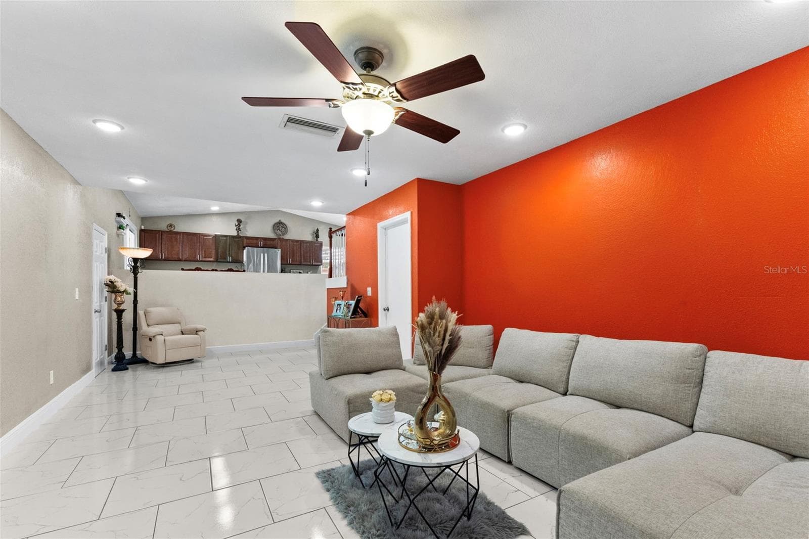 Single Family Residence at 5408 PENTAIL CIR, TAMPA, photo 10 of 51
