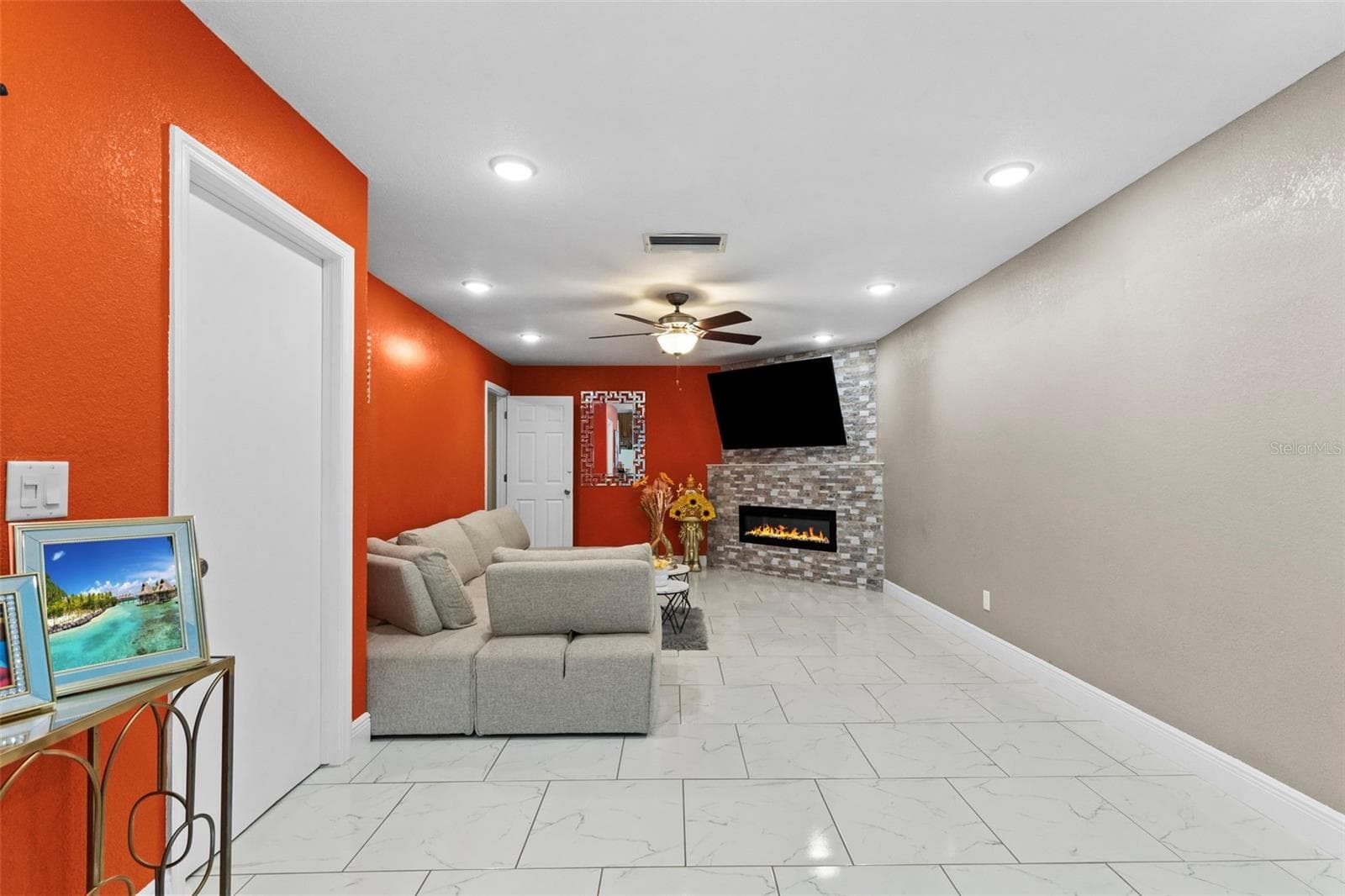 Single Family Residence at 5408 PENTAIL CIR, TAMPA, photo 11 of 51