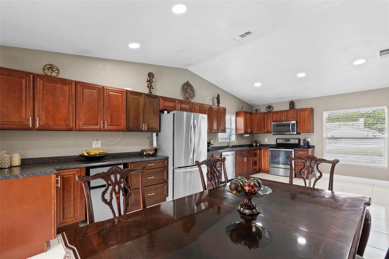Single Family Residence at 5408 PENTAIL CIR, TAMPA, photo 14 of 51