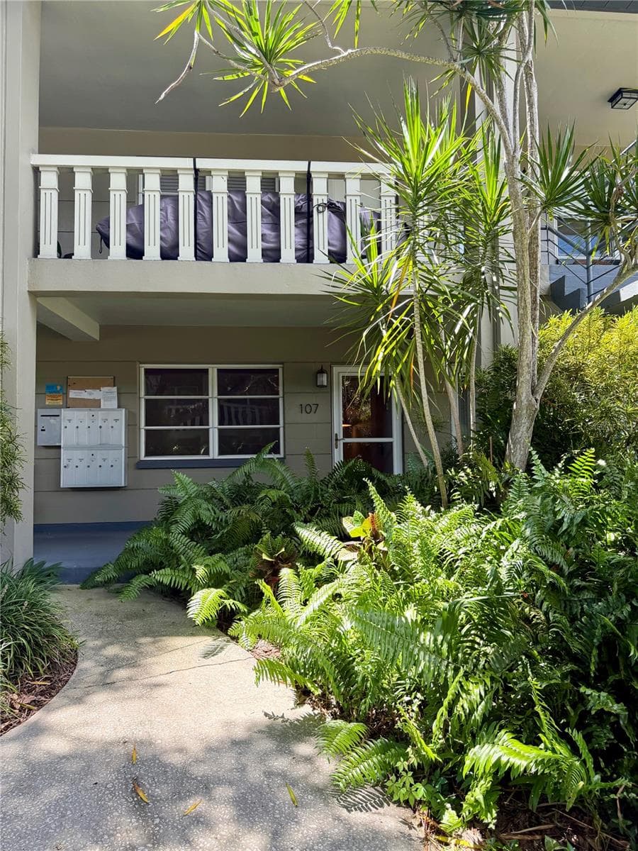 Condominium at 450 32ND AVE N #107W, ST PETERSBURG, photo 3 of 32
