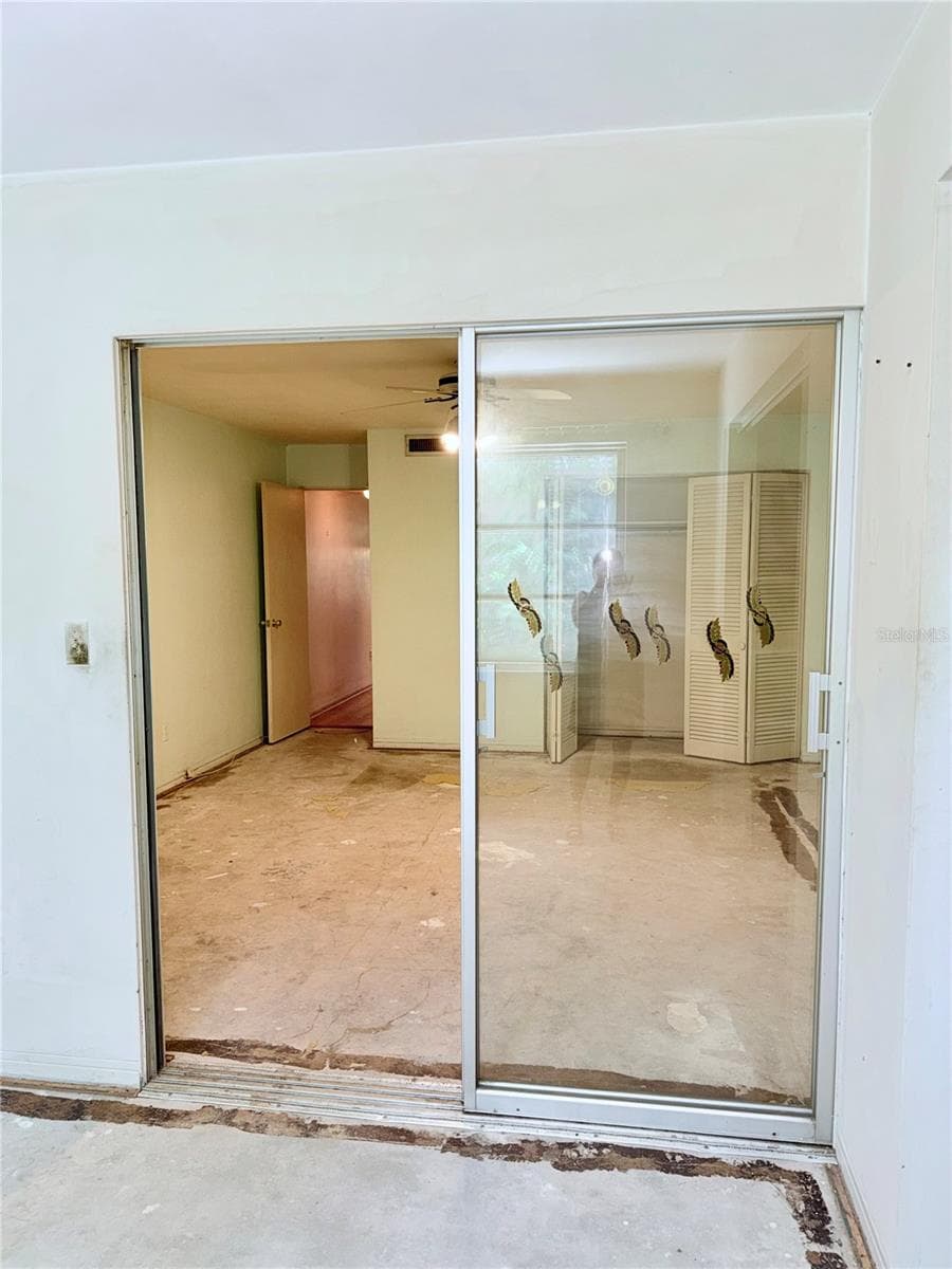 Condominium at 450 32ND AVE N #107W, ST PETERSBURG, photo 18 of 32