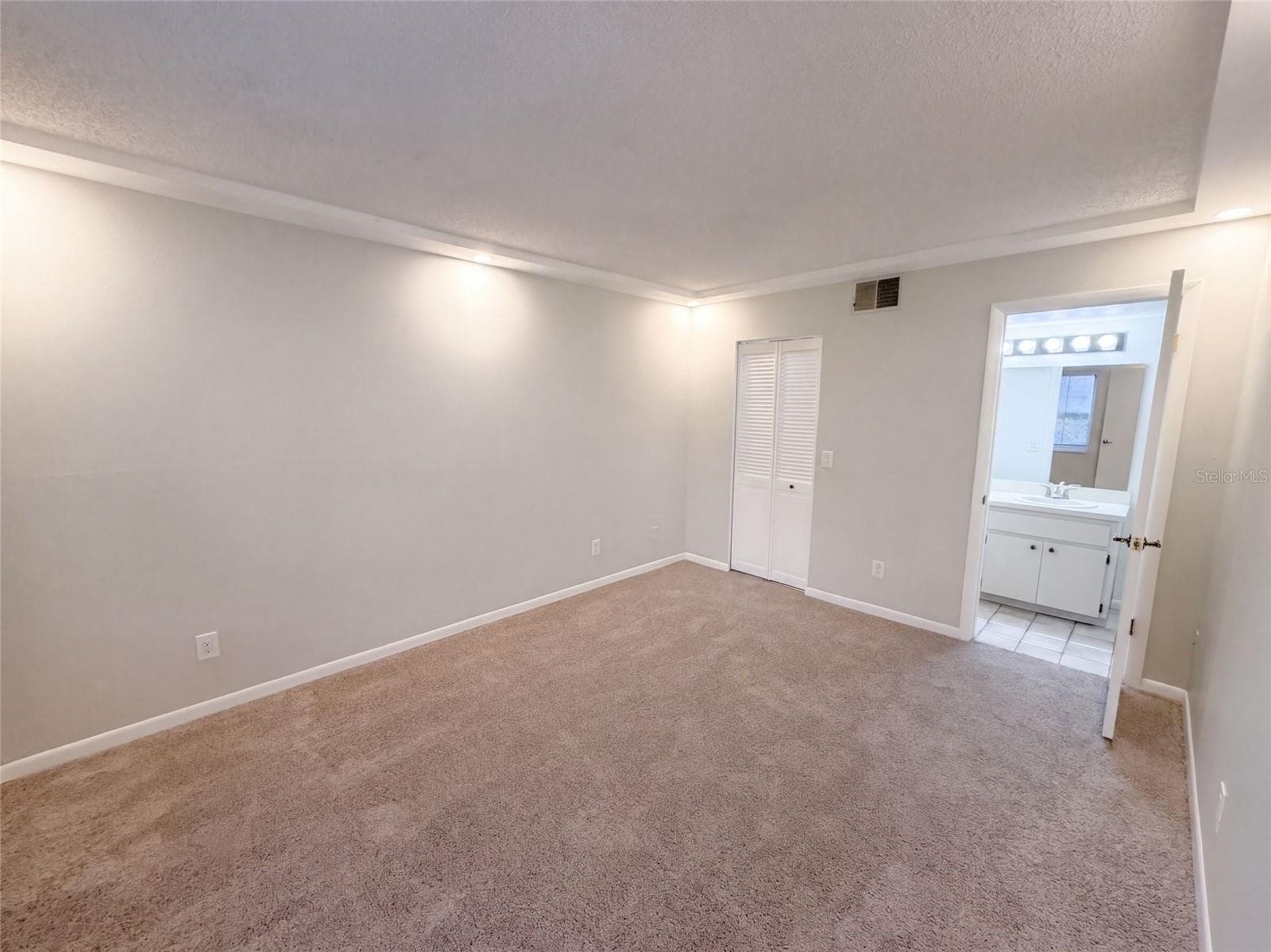 Condominium at 1465 MILLSTREAM LN #104, DUNEDIN, photo 10 of 36