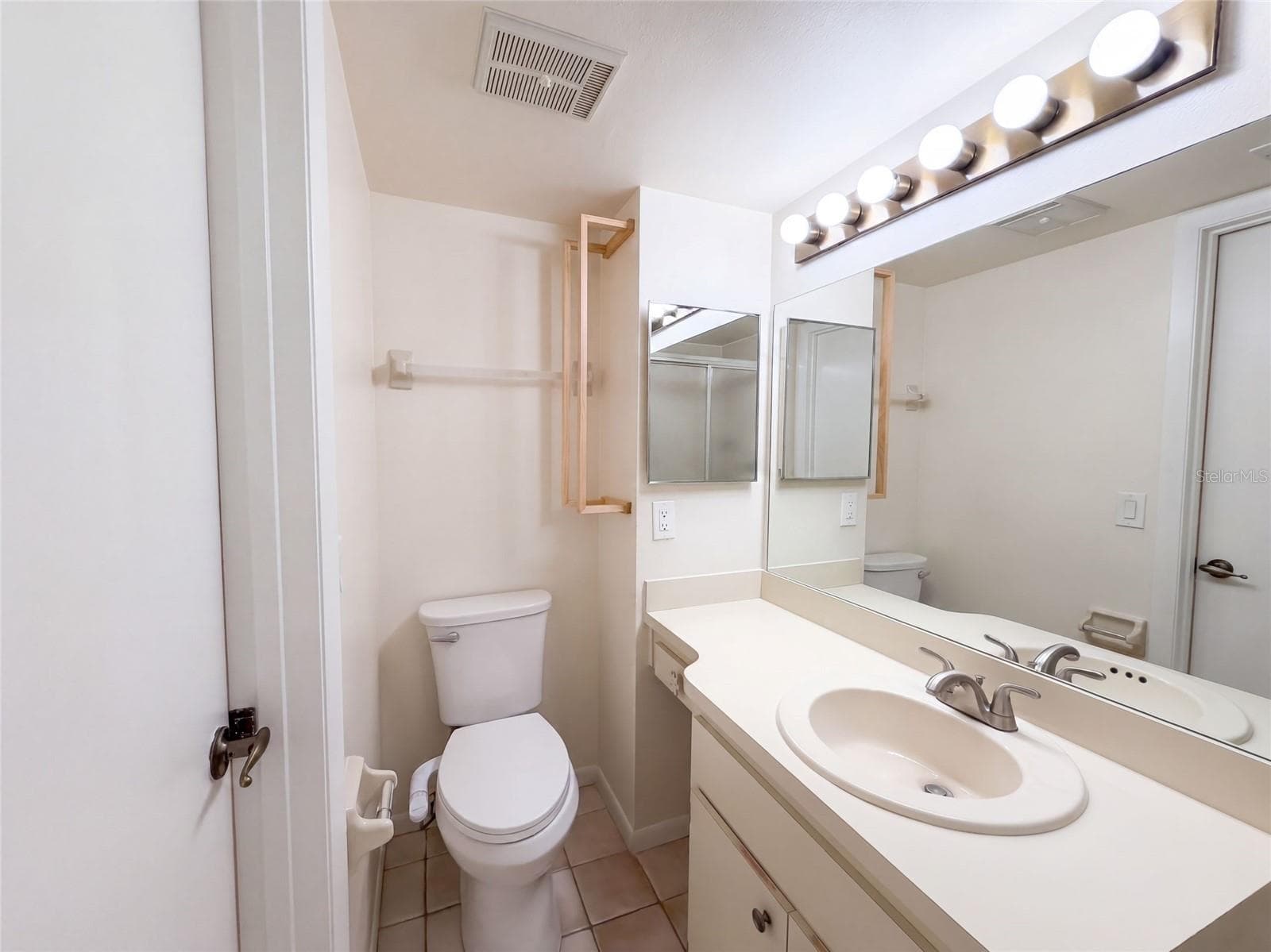 Condominium at 1465 MILLSTREAM LN #104, DUNEDIN, photo 16 of 36