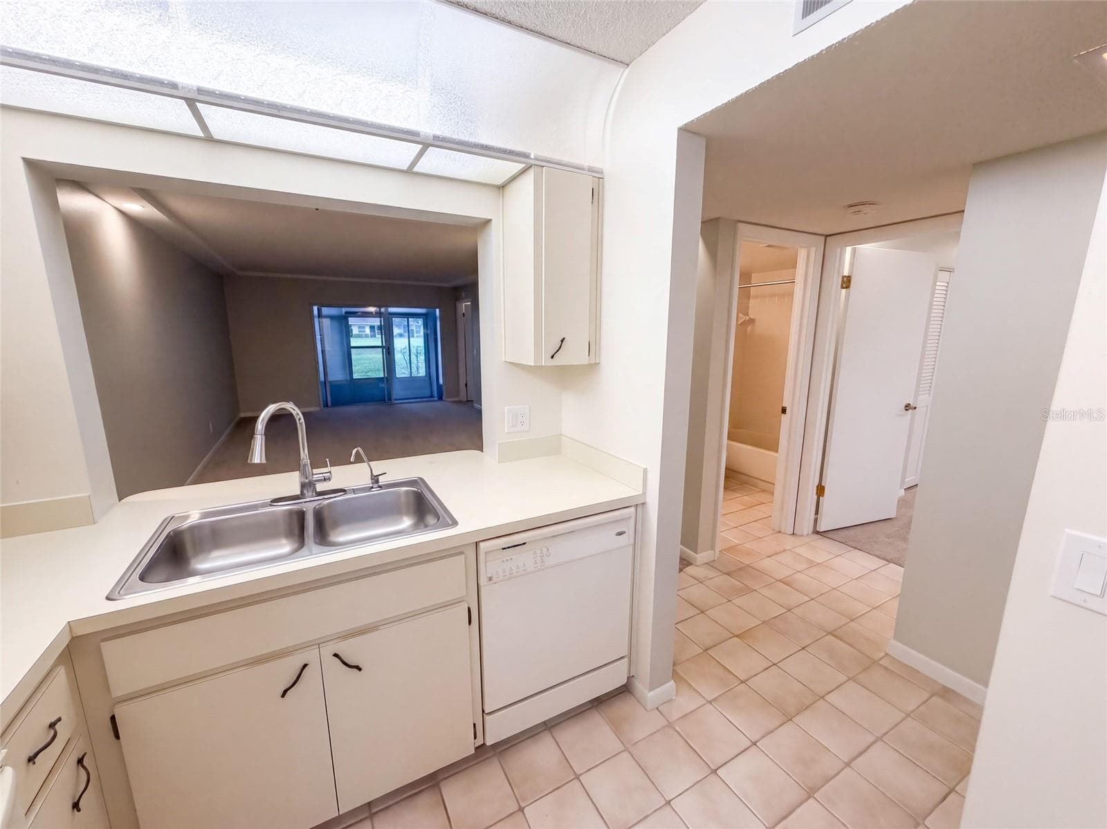 Condominium at 1465 MILLSTREAM LN #104, DUNEDIN, photo 19 of 36