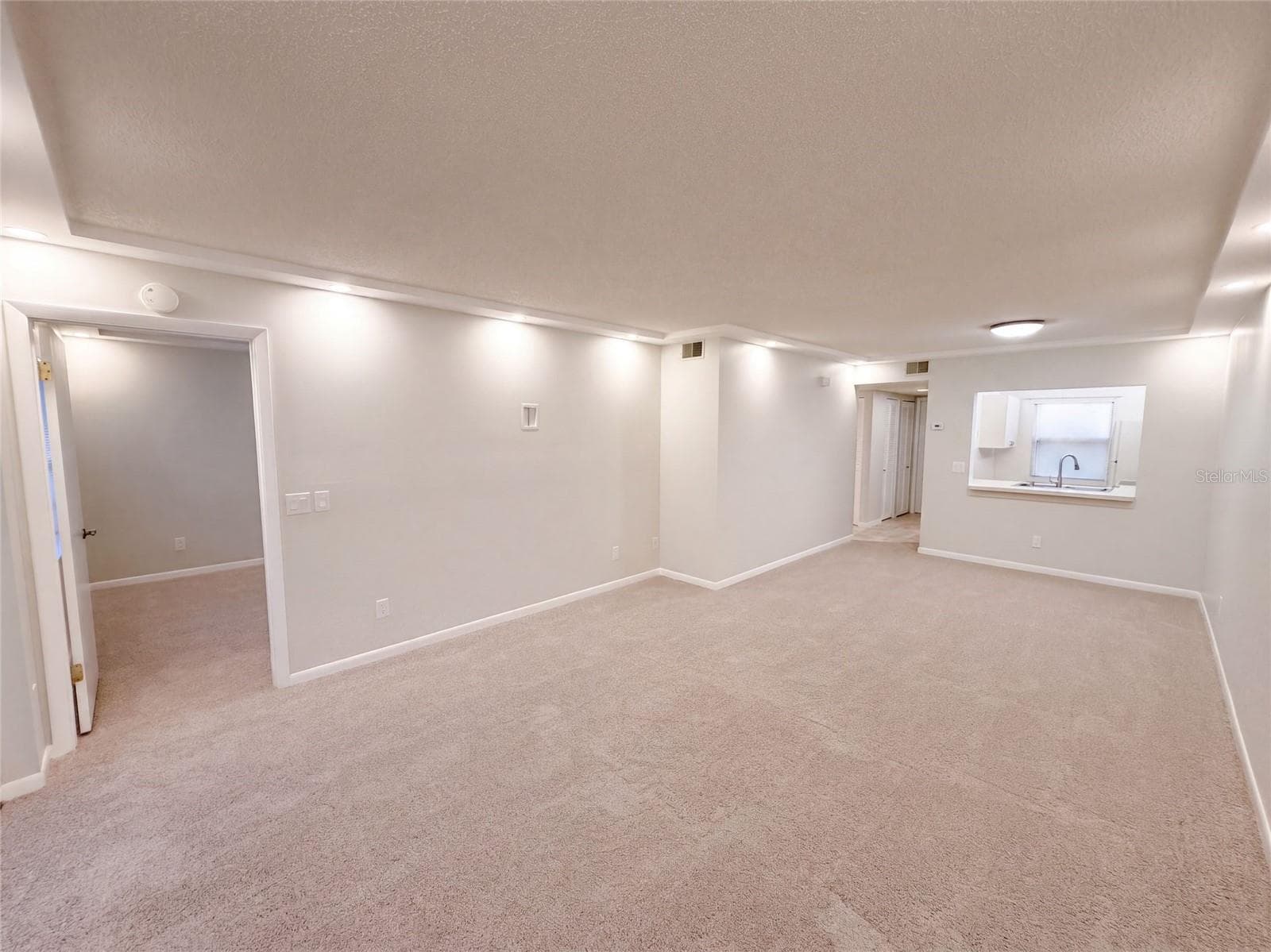 Condominium at 1465 MILLSTREAM LN #104, DUNEDIN, photo 23 of 36