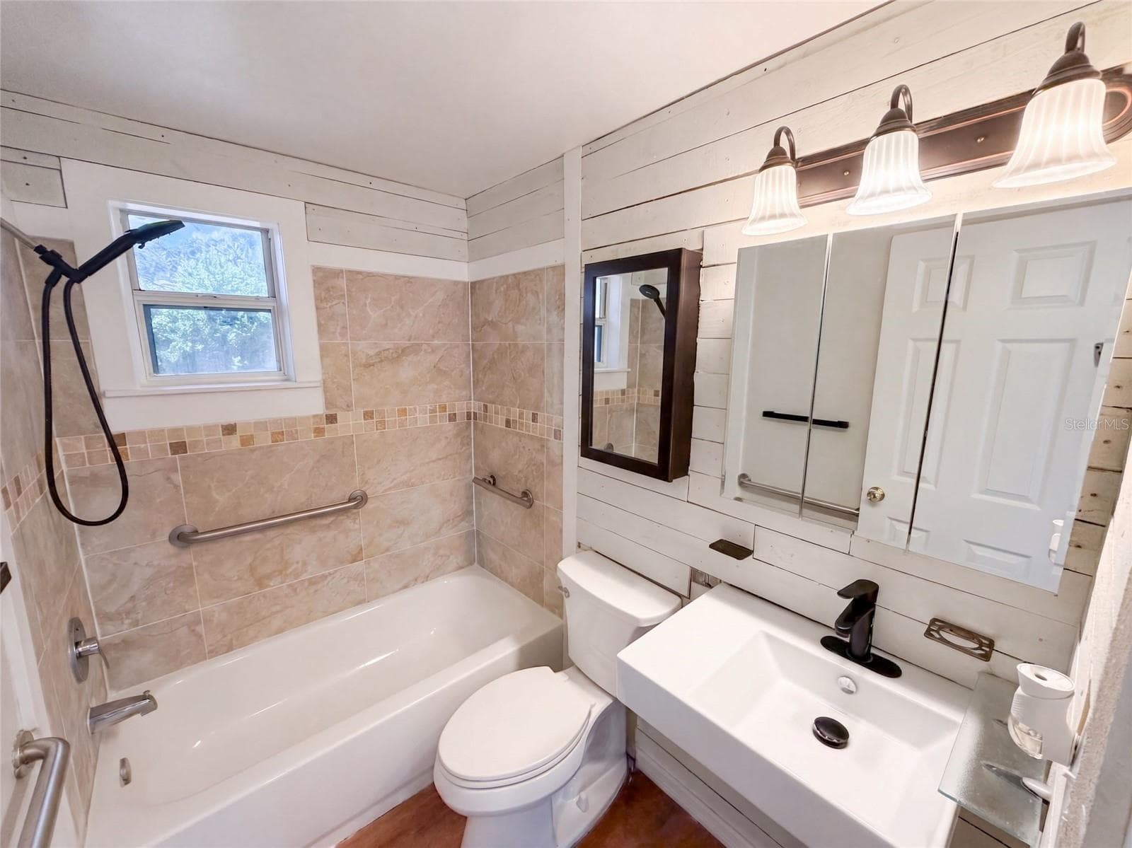 Single Family Residence at 4718 TRAFFORD RD, HOLIDAY, photo 19 of 24