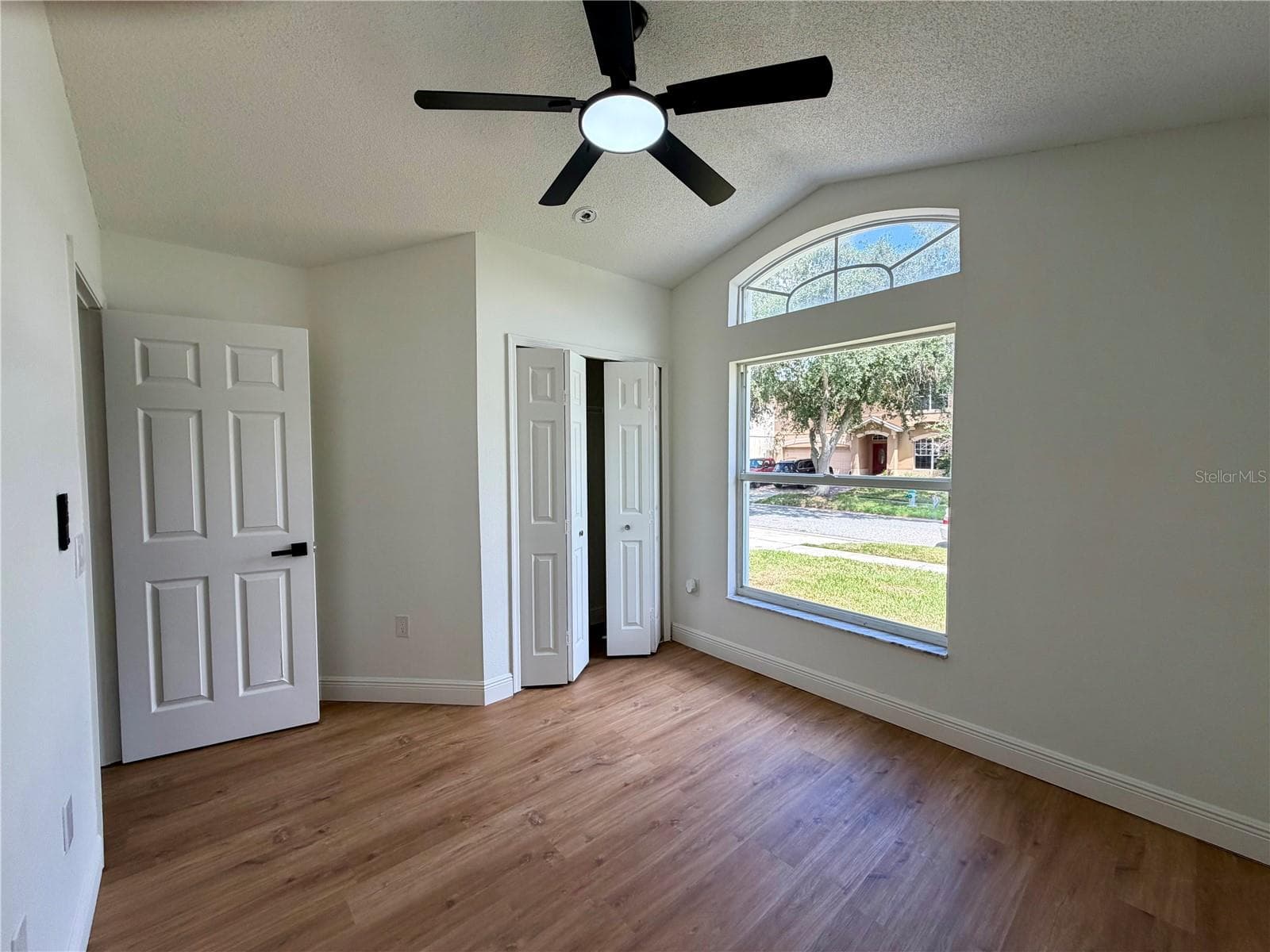 Single Family Residence at 13548 EYAS RD, ORLANDO, photo 4 of 28