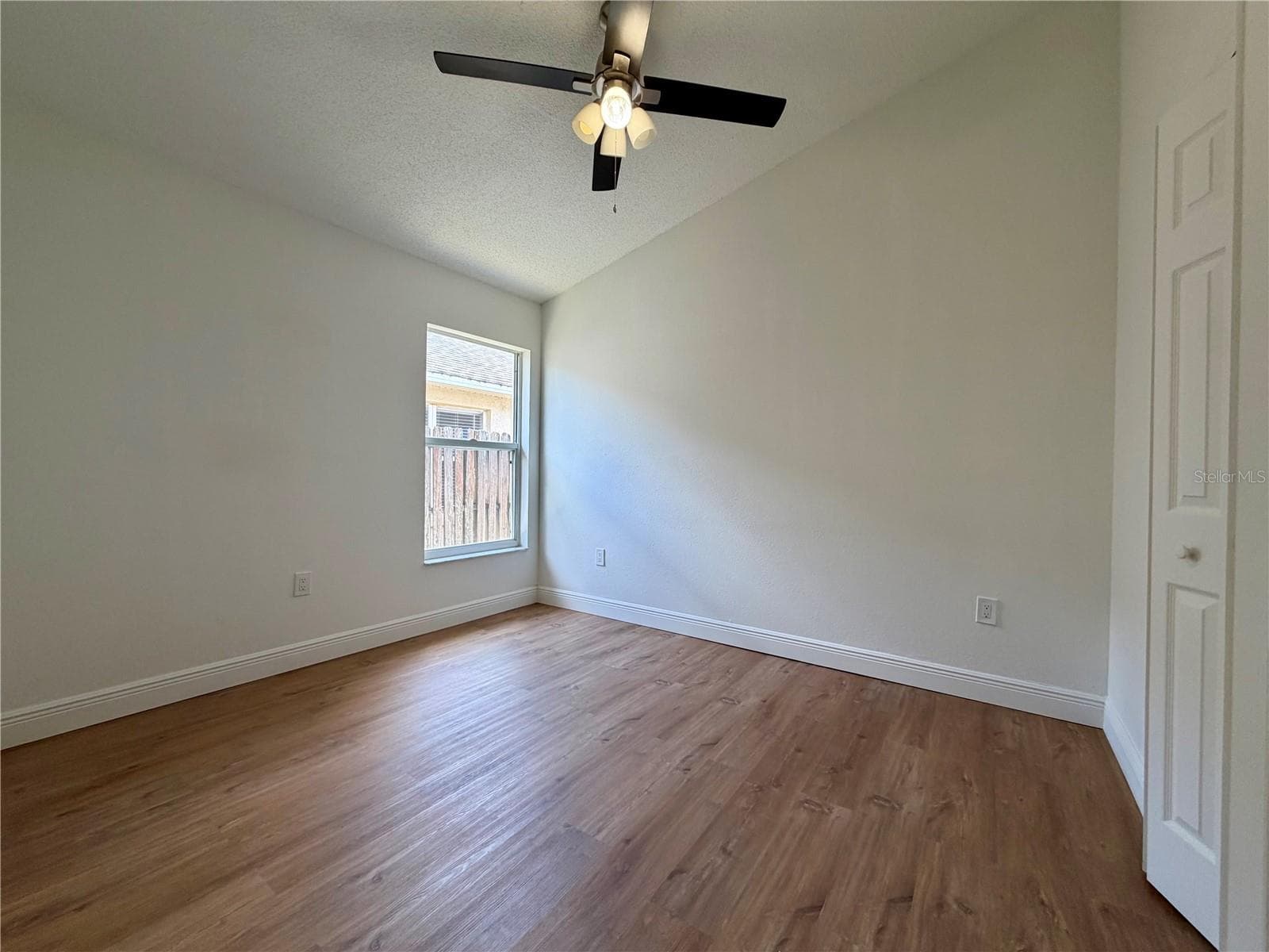 Single Family Residence at 13548 EYAS RD, ORLANDO, photo 6 of 28