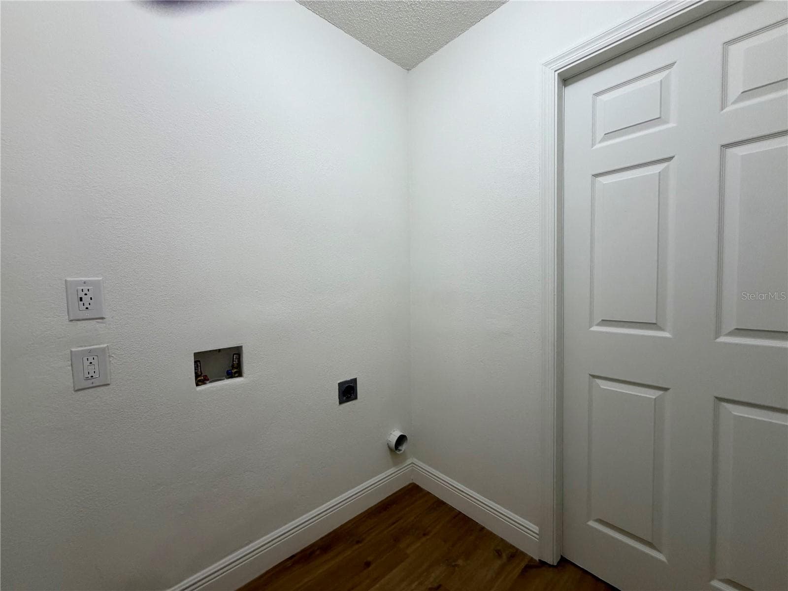 Single Family Residence at 13548 EYAS RD, ORLANDO, photo 13 of 28