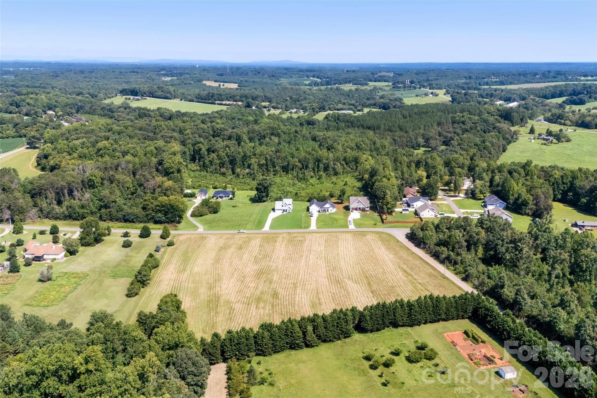 Country living, but convenient to Statesville & Mocksville - 146 Rimrock Road, Harmony