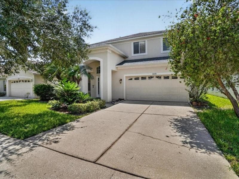 Single Family Residence at 10420 LUCAYA DR, TAMPA, photo 2 of 42