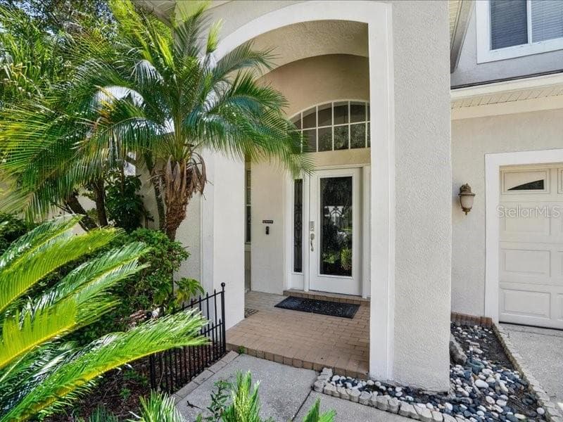 Single Family Residence at 10420 LUCAYA DR, TAMPA, photo 4 of 42