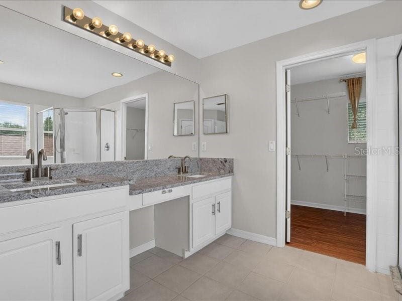 Single Family Residence at 10420 LUCAYA DR, TAMPA, photo 34 of 42