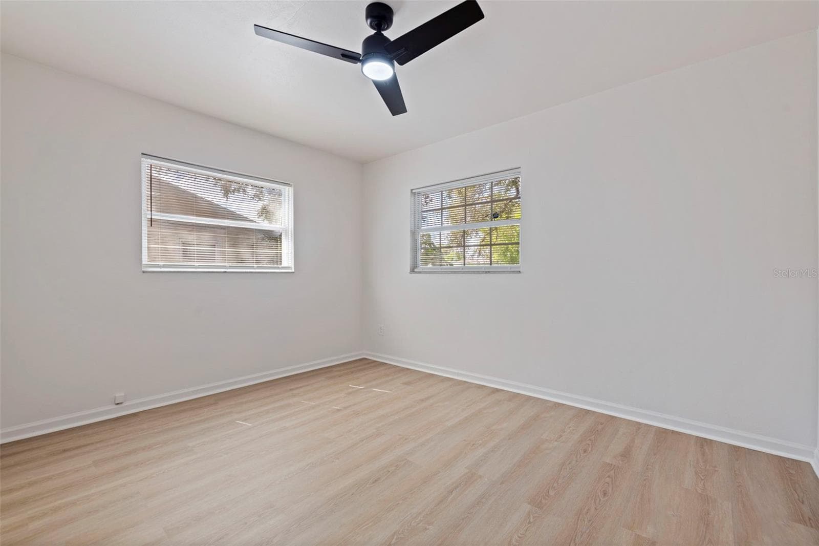 Single Family Residence at 5392 44TH AVE N, ST PETERSBURG, photo 19 of 23