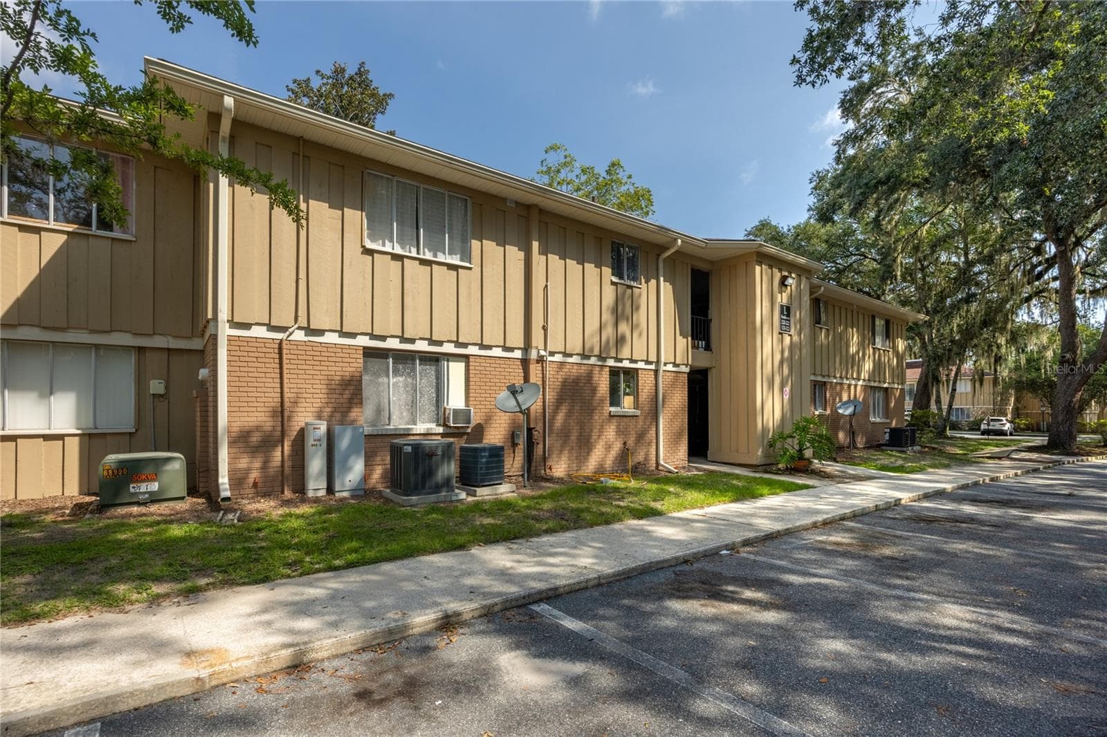 Condominium at 507 NW 39TH RD #122, GAINESVILLE, photo 4 of 36