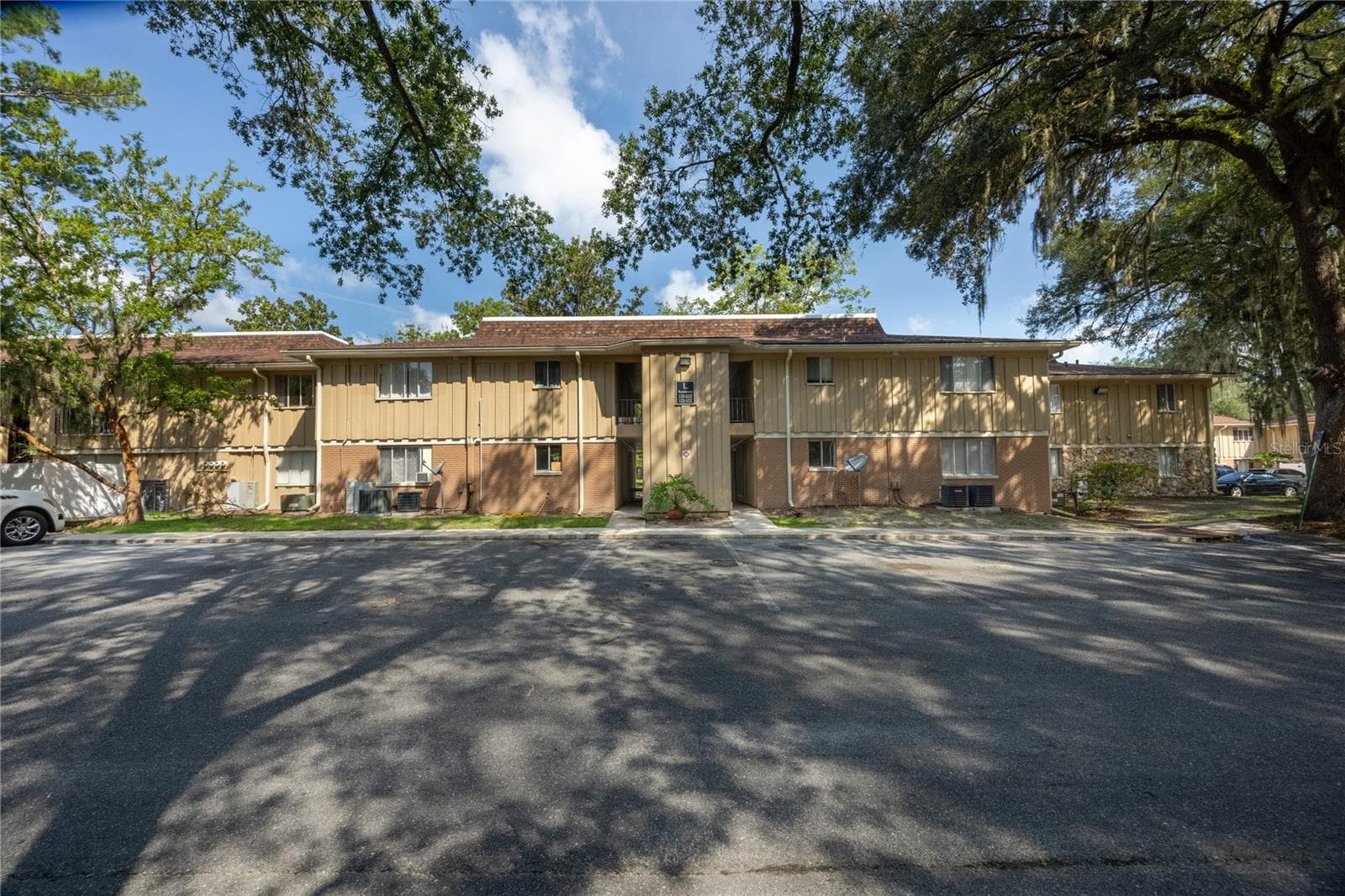 Condominium at 507 NW 39TH RD #122, GAINESVILLE, photo 5 of 36