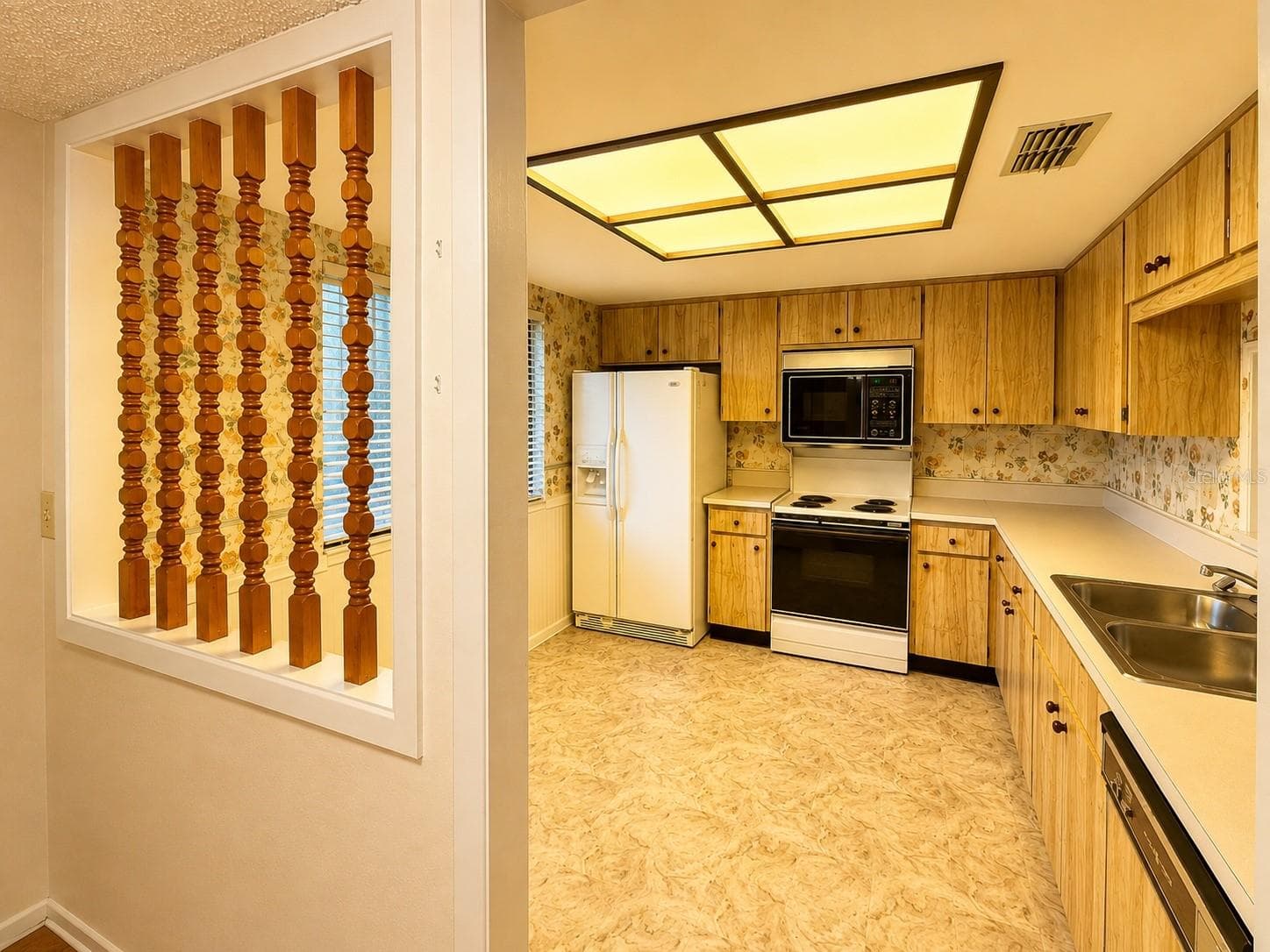 Condominium at 2531 ROYAL PINES CIR #23E, CLEARWATER, photo 10 of 40