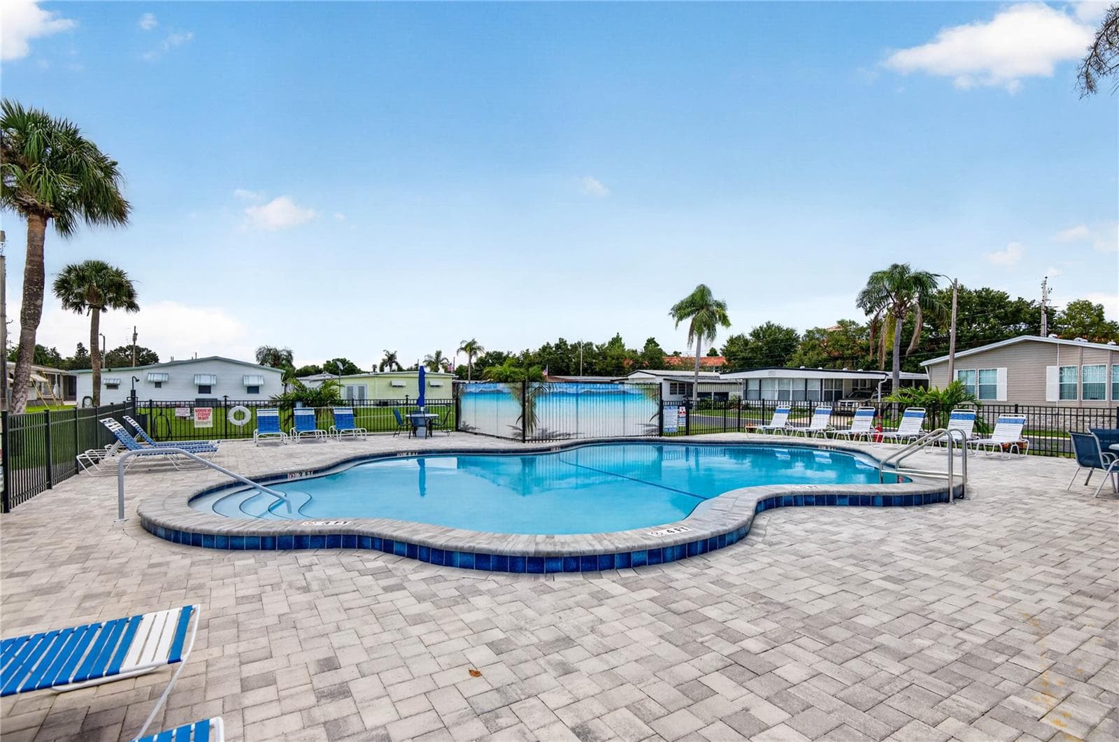 Community Pool - 2000 E BAY DR #33, LARGO