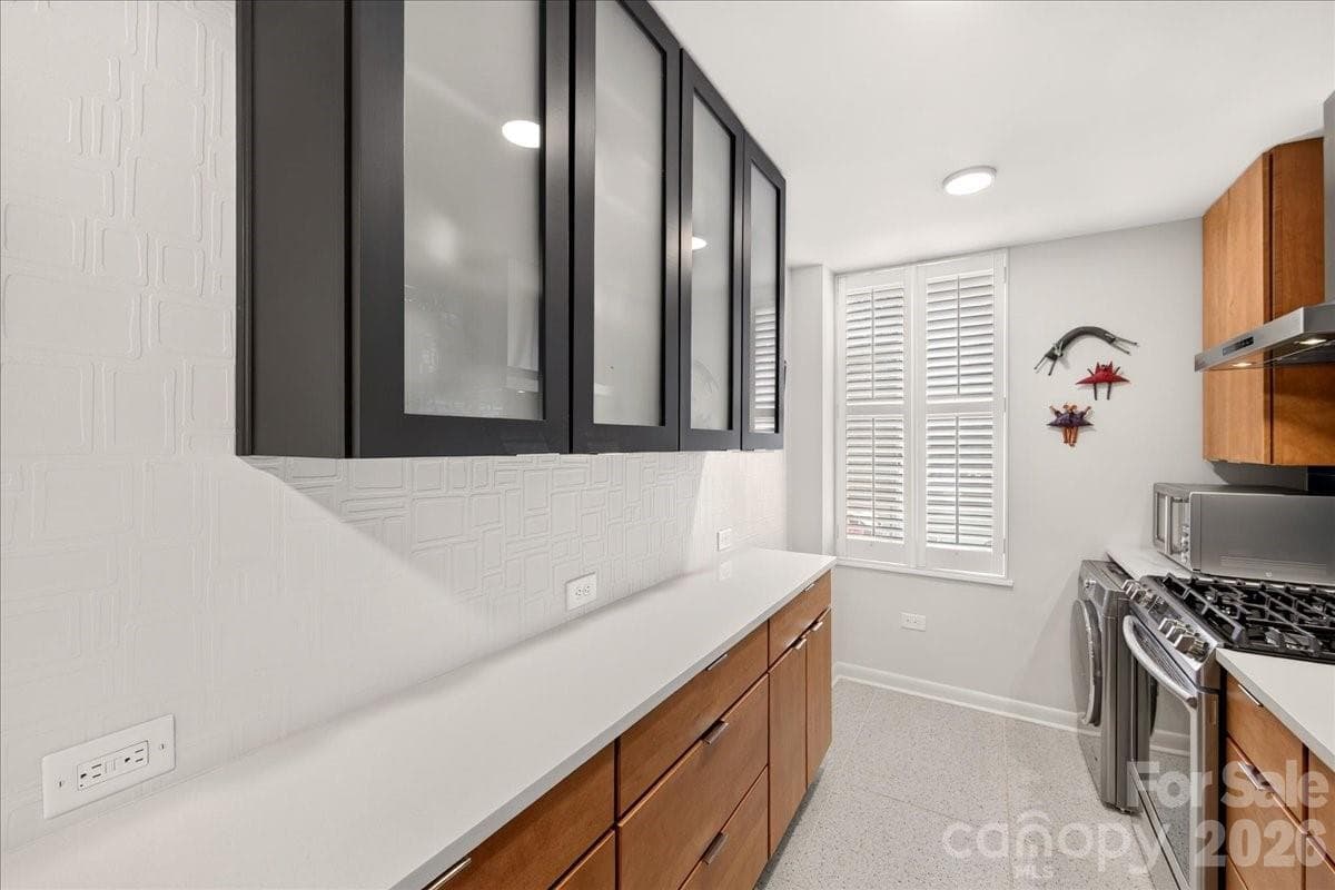 Condominium at 1300 Queens Road, Charlotte, photo 15 of 48