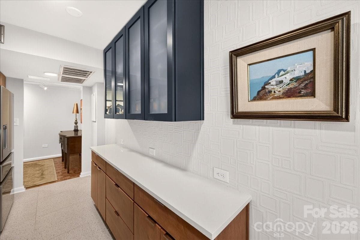 Condominium at 1300 Queens Road, Charlotte, photo 20 of 48